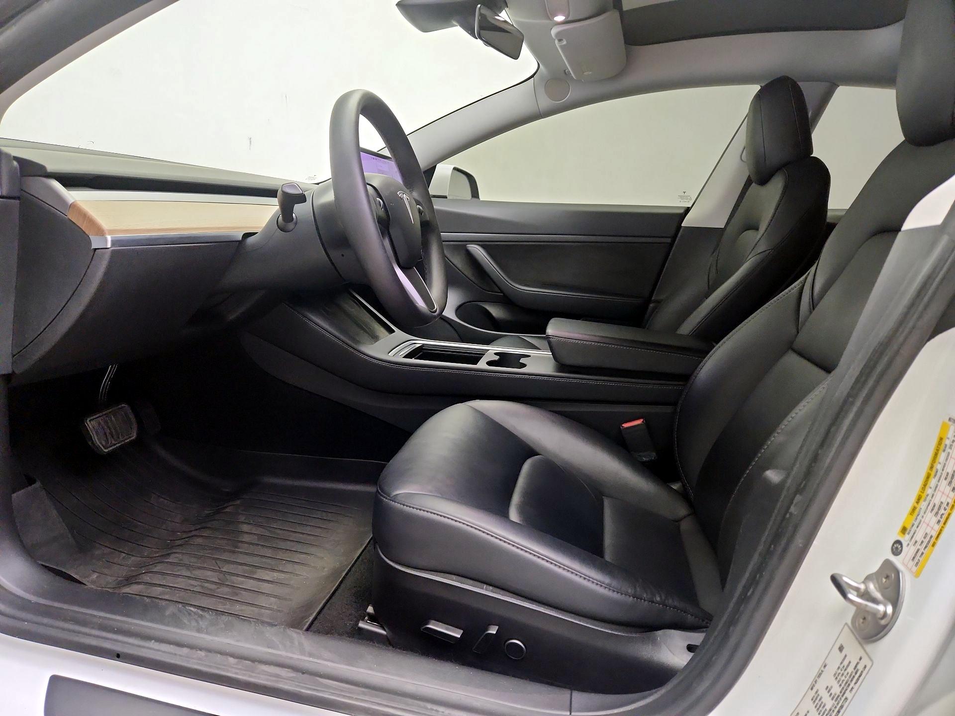 Thumbnail: 2021 Tesla Model 3 - 11