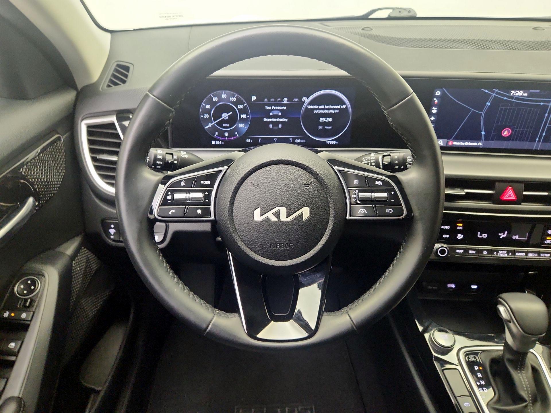 Thumbnail: 2024 Kia Seltos - 10