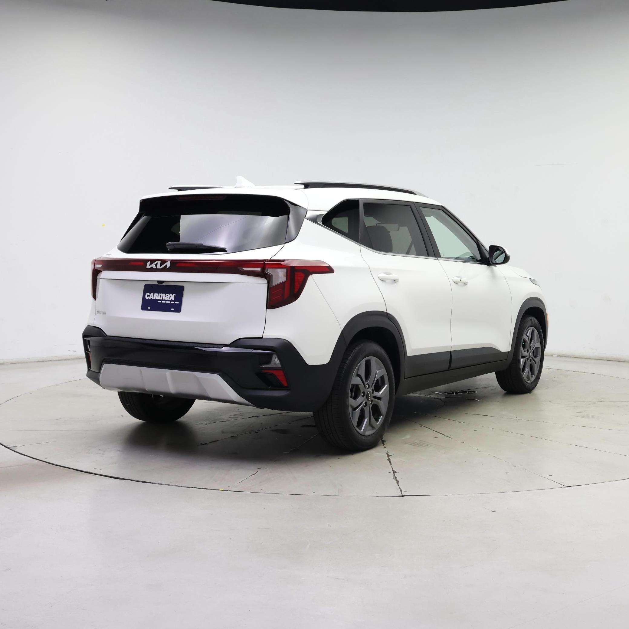 Thumbnail: 2024 Kia Seltos - 8