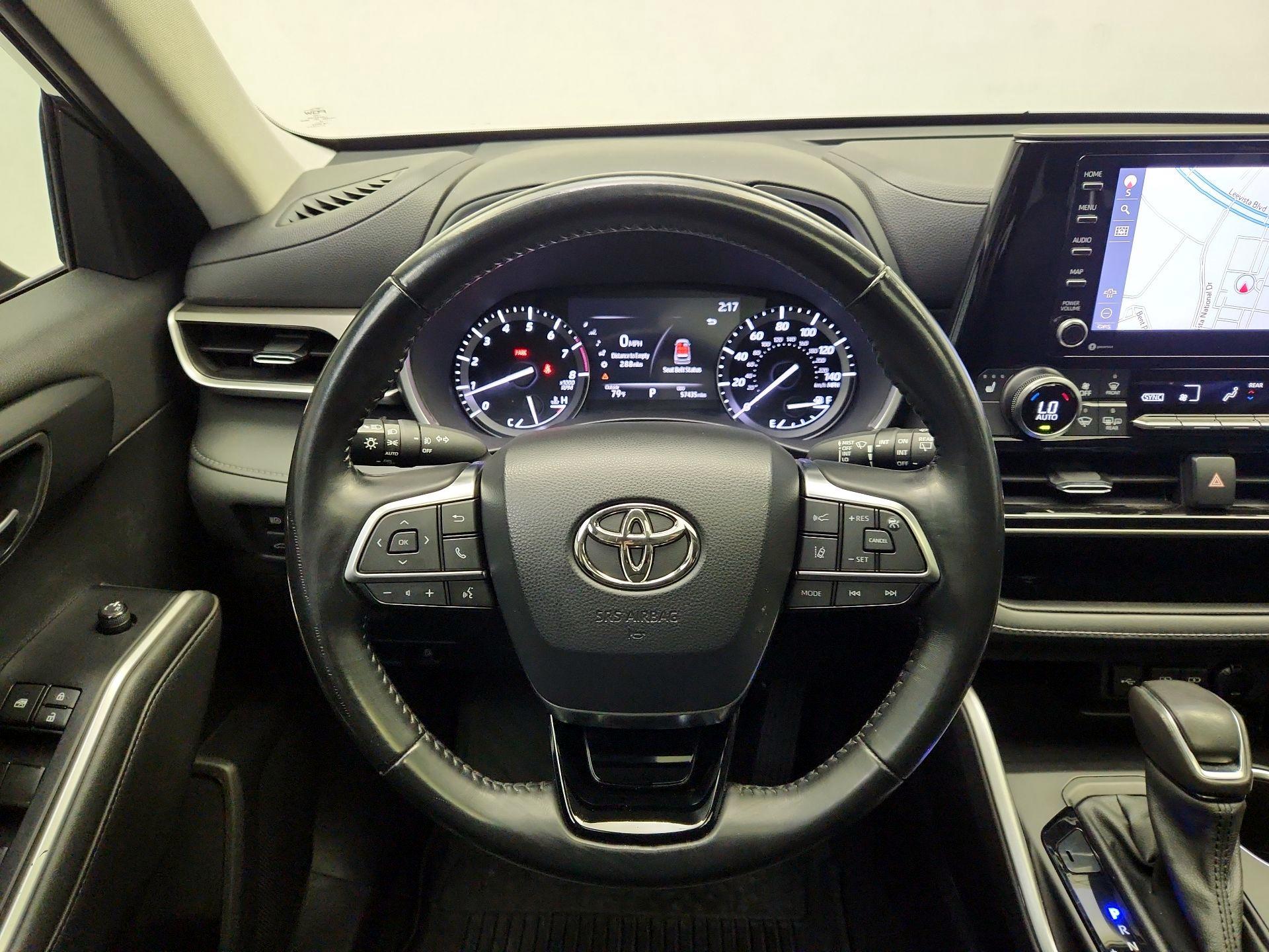 Thumbnail: 2021 Toyota Highlander - 10