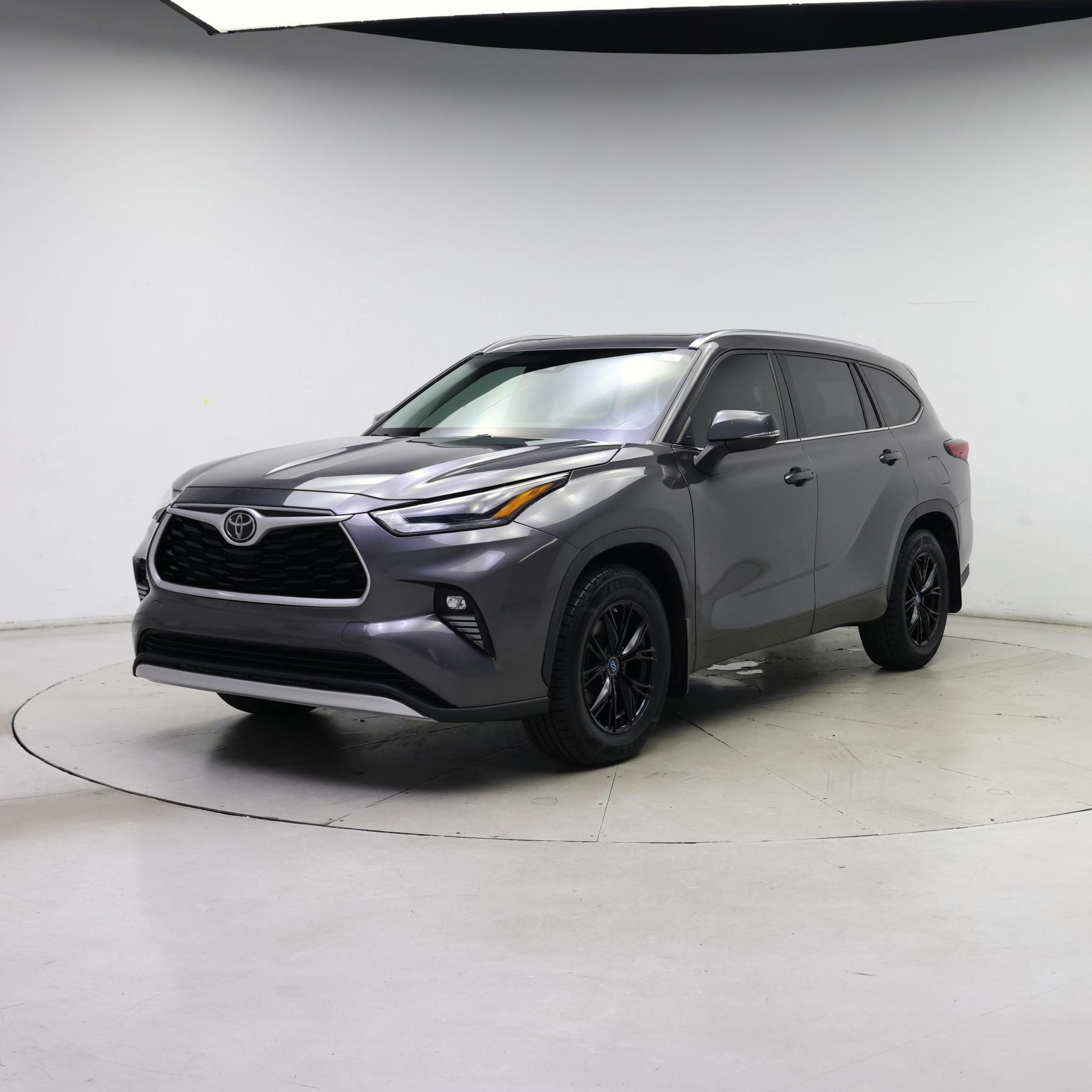 Thumbnail: 2021 Toyota Highlander - 4