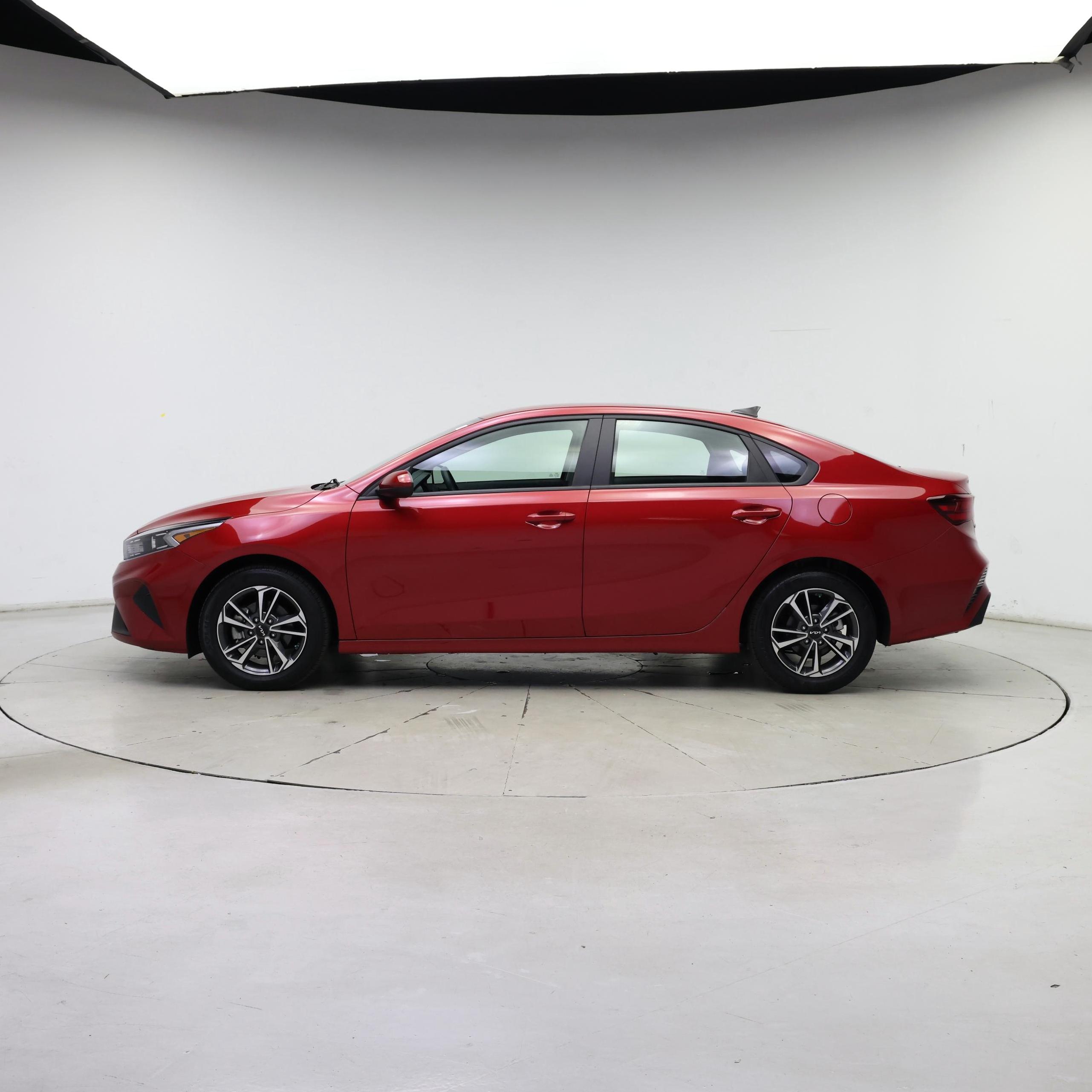 Thumbnail: 2024 Kia Forte - 3