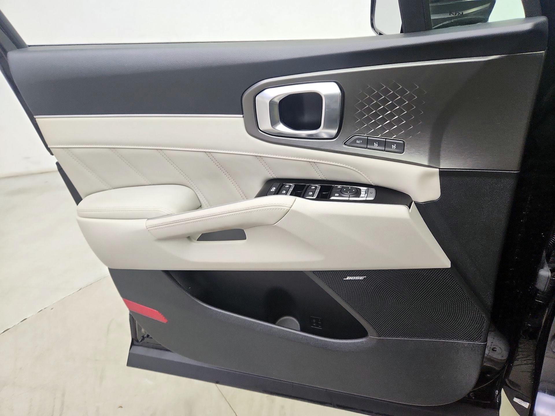 Thumbnail: 2024 Kia Sorento - 12