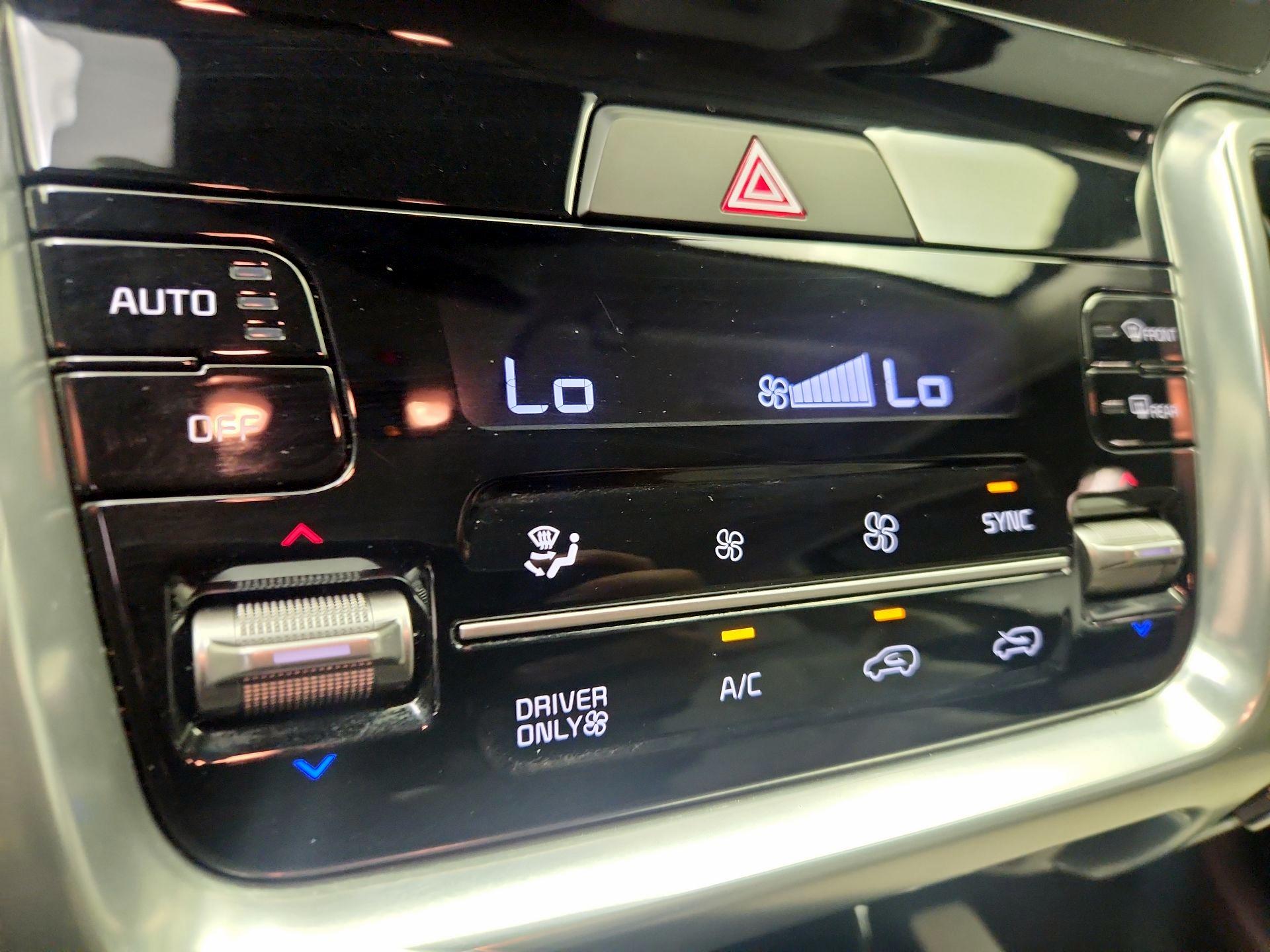 Thumbnail: 2024 Kia Sorento - 17