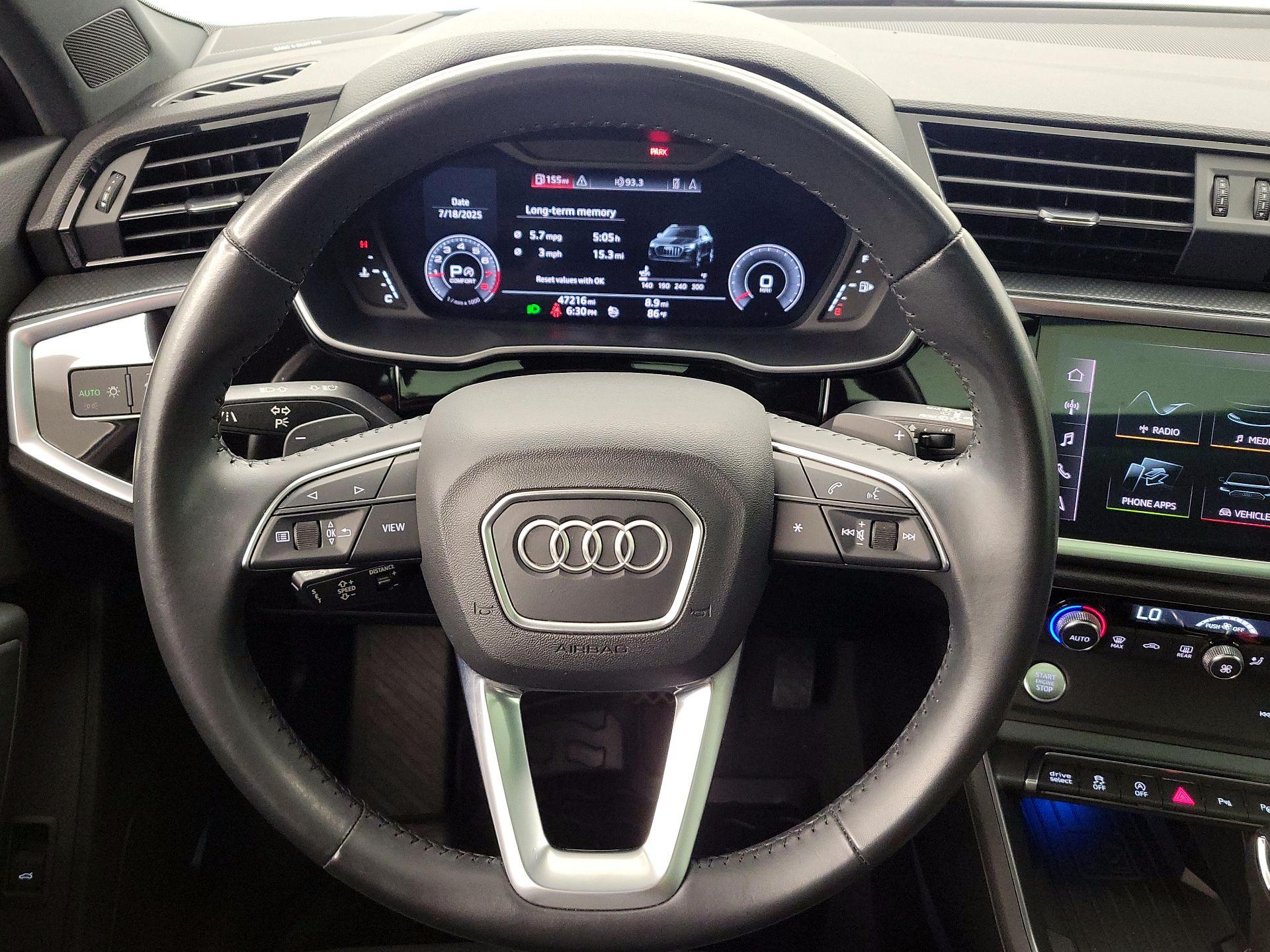 Thumbnail: 2020 Audi Q3 - 10