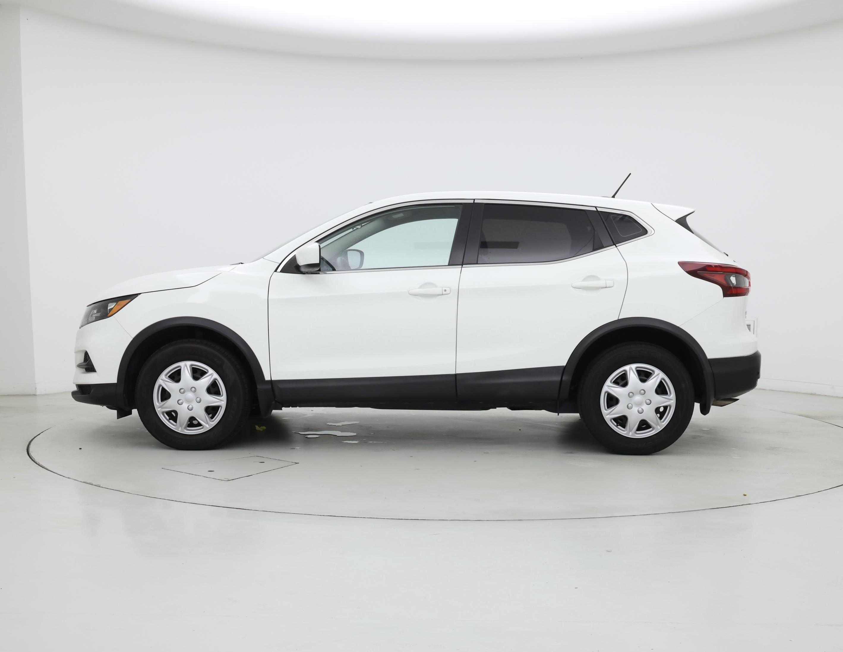 Thumbnail: 2020 Nissan Rogue Sport - 3