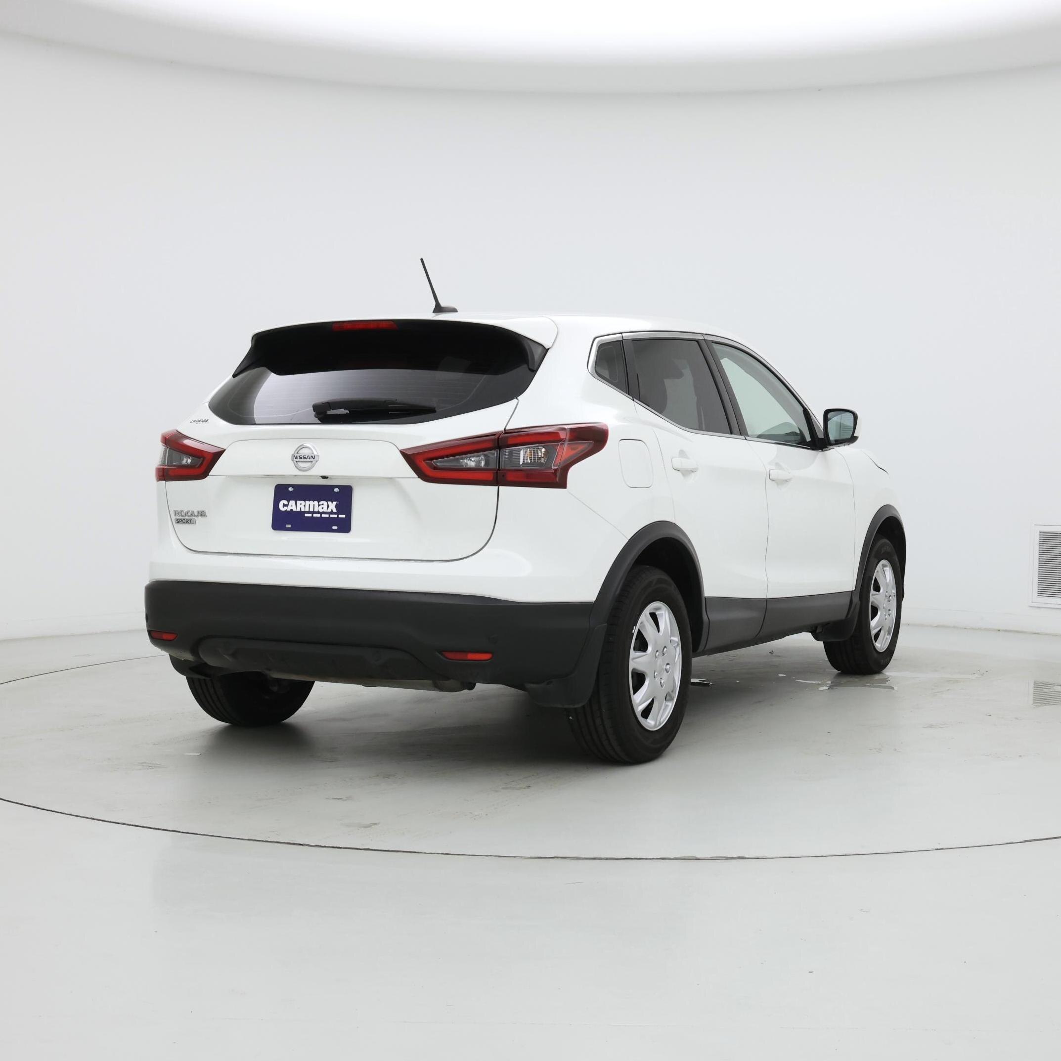 Thumbnail: 2020 Nissan Rogue Sport - 8