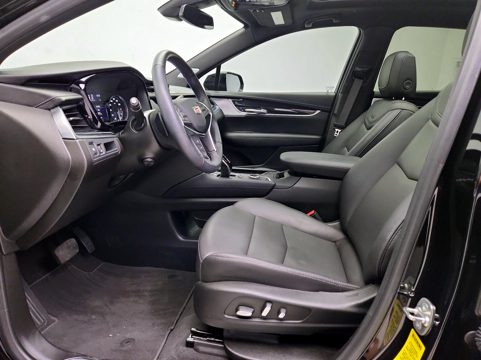 Thumbnail: 2024 Cadillac XT5 - 11