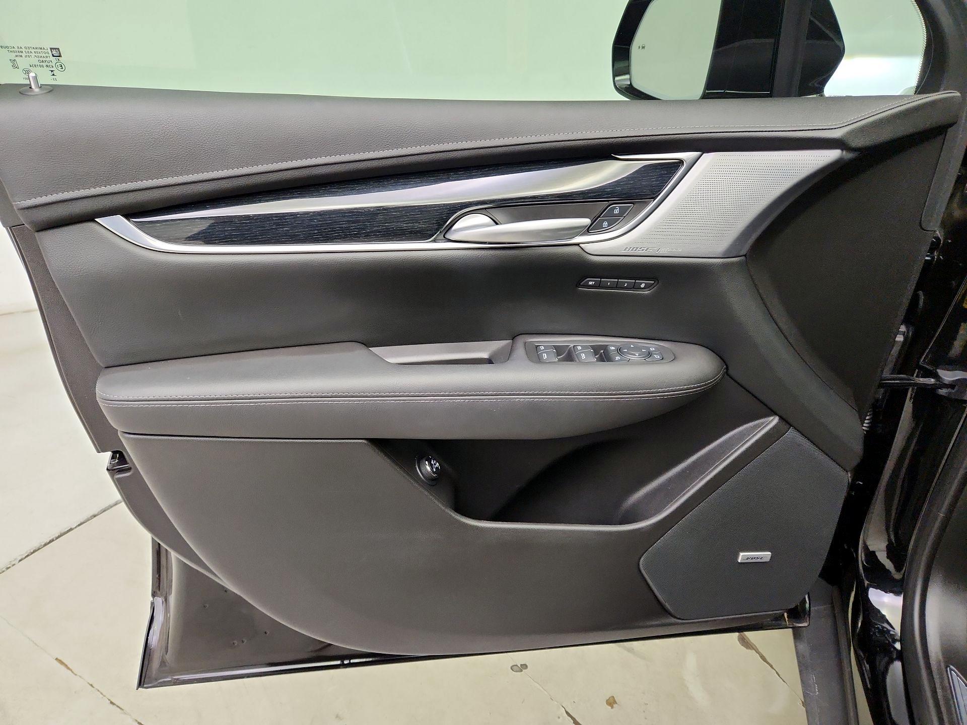 Thumbnail: 2024 Cadillac XT5 - 12