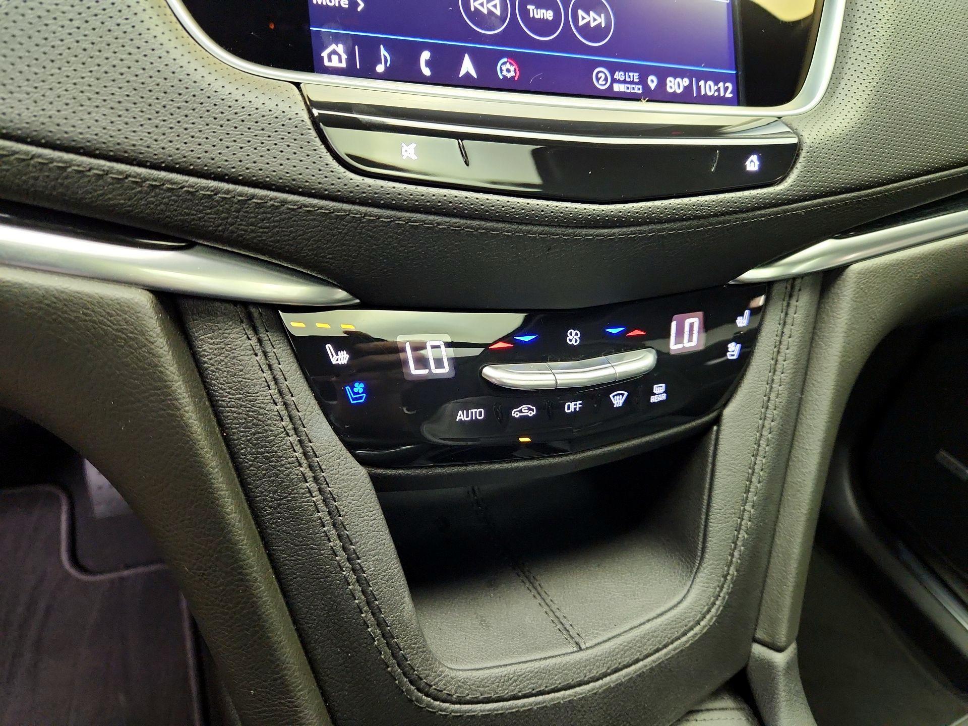 Thumbnail: 2024 Cadillac XT5 - 17