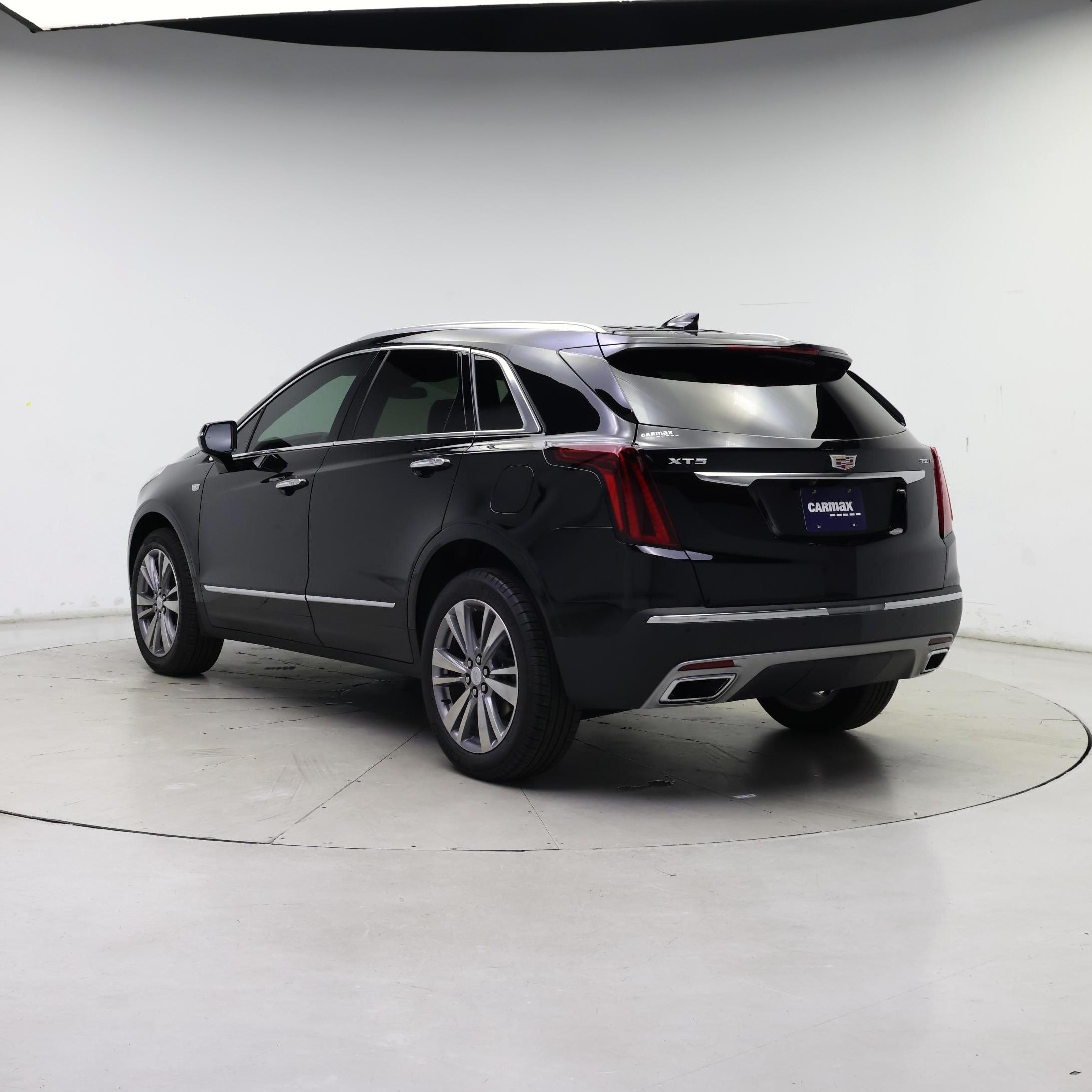 Thumbnail: 2024 Cadillac XT5 - 2
