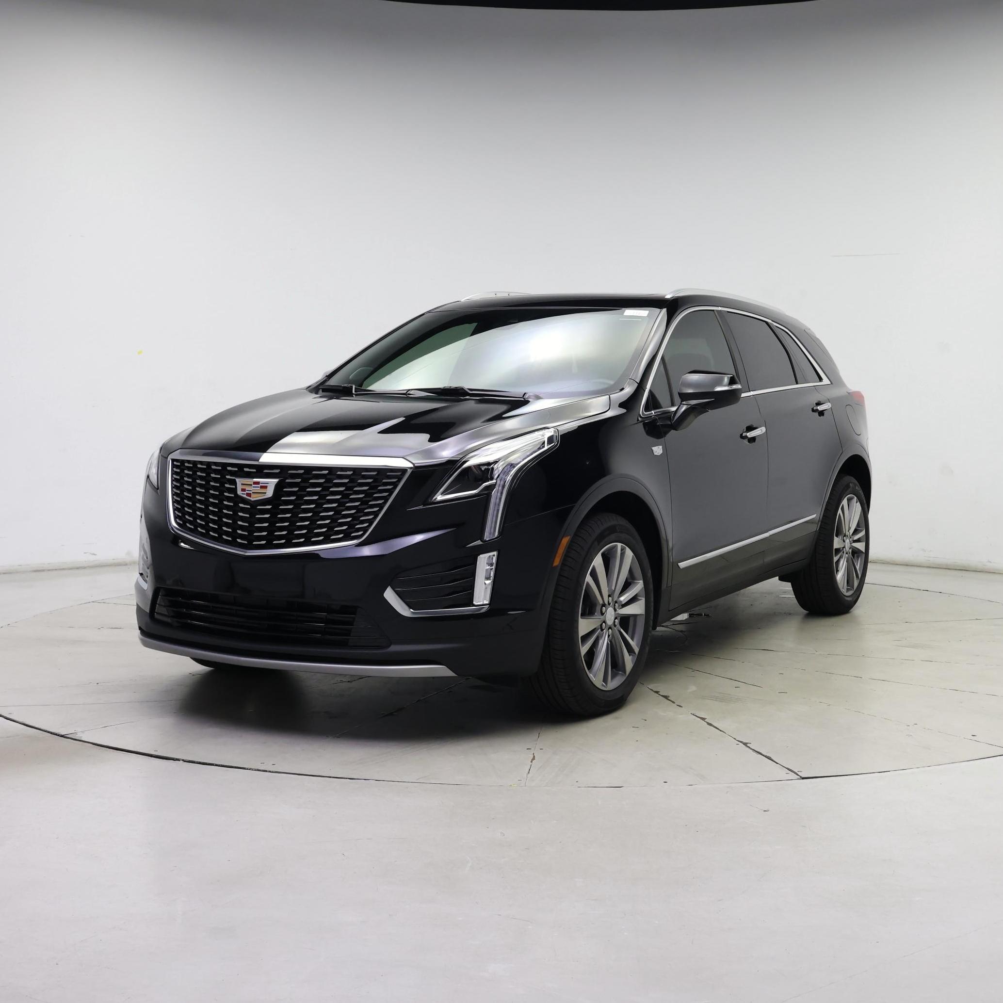 Thumbnail: 2024 Cadillac XT5 - 4