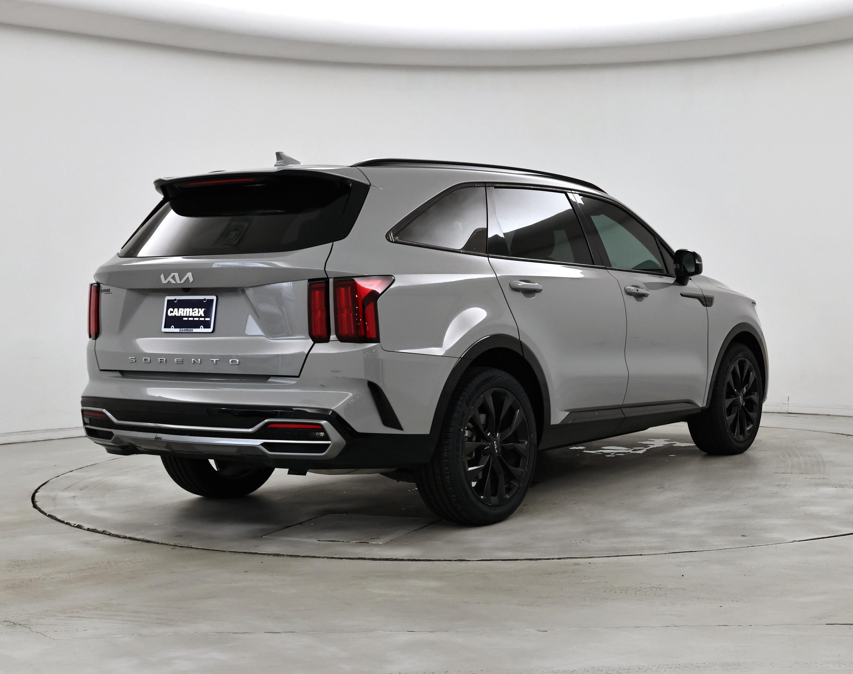 Thumbnail: 2022 Kia Sorento - 8