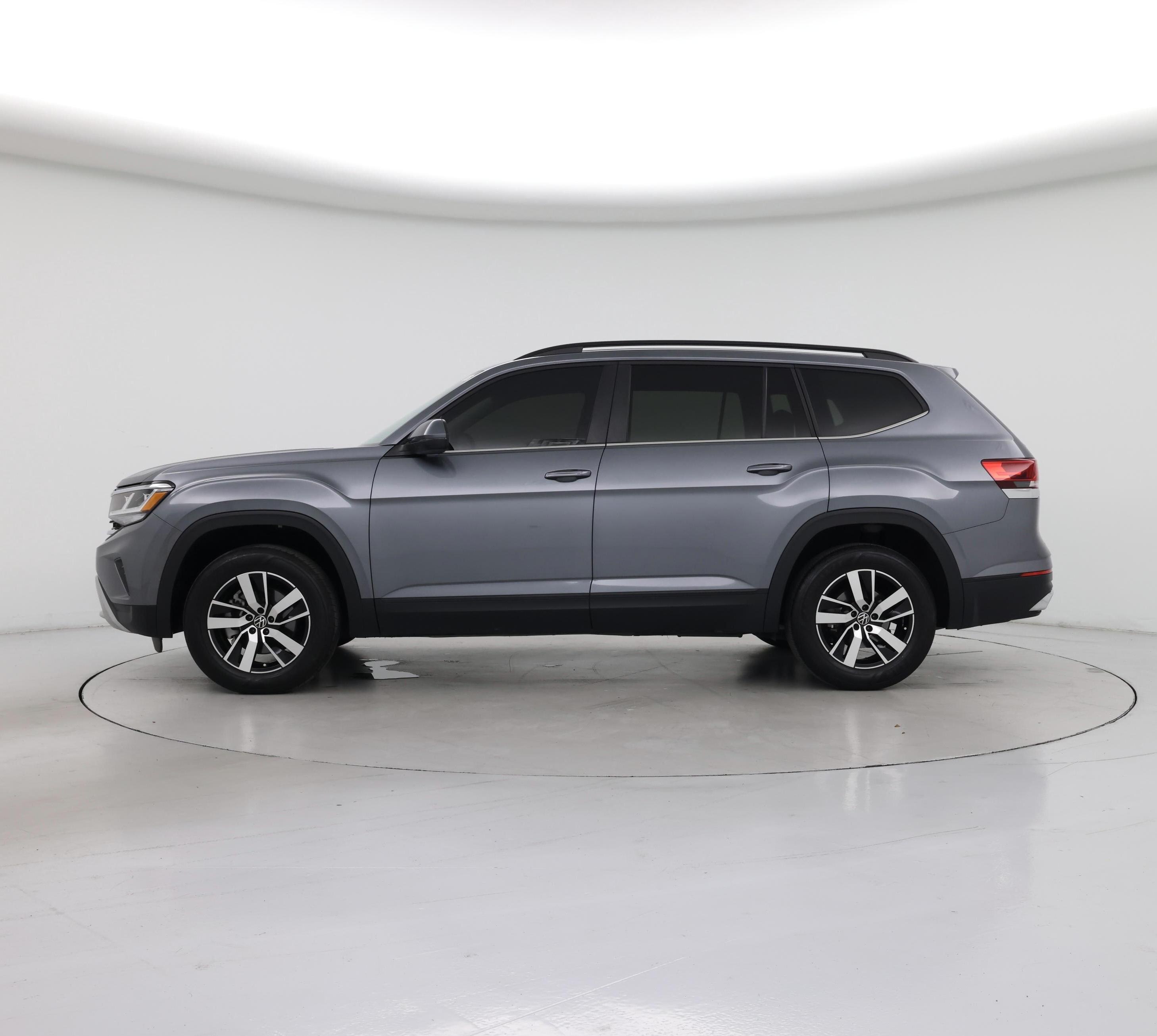 Thumbnail: 2022 Volkswagen Atlas - 3