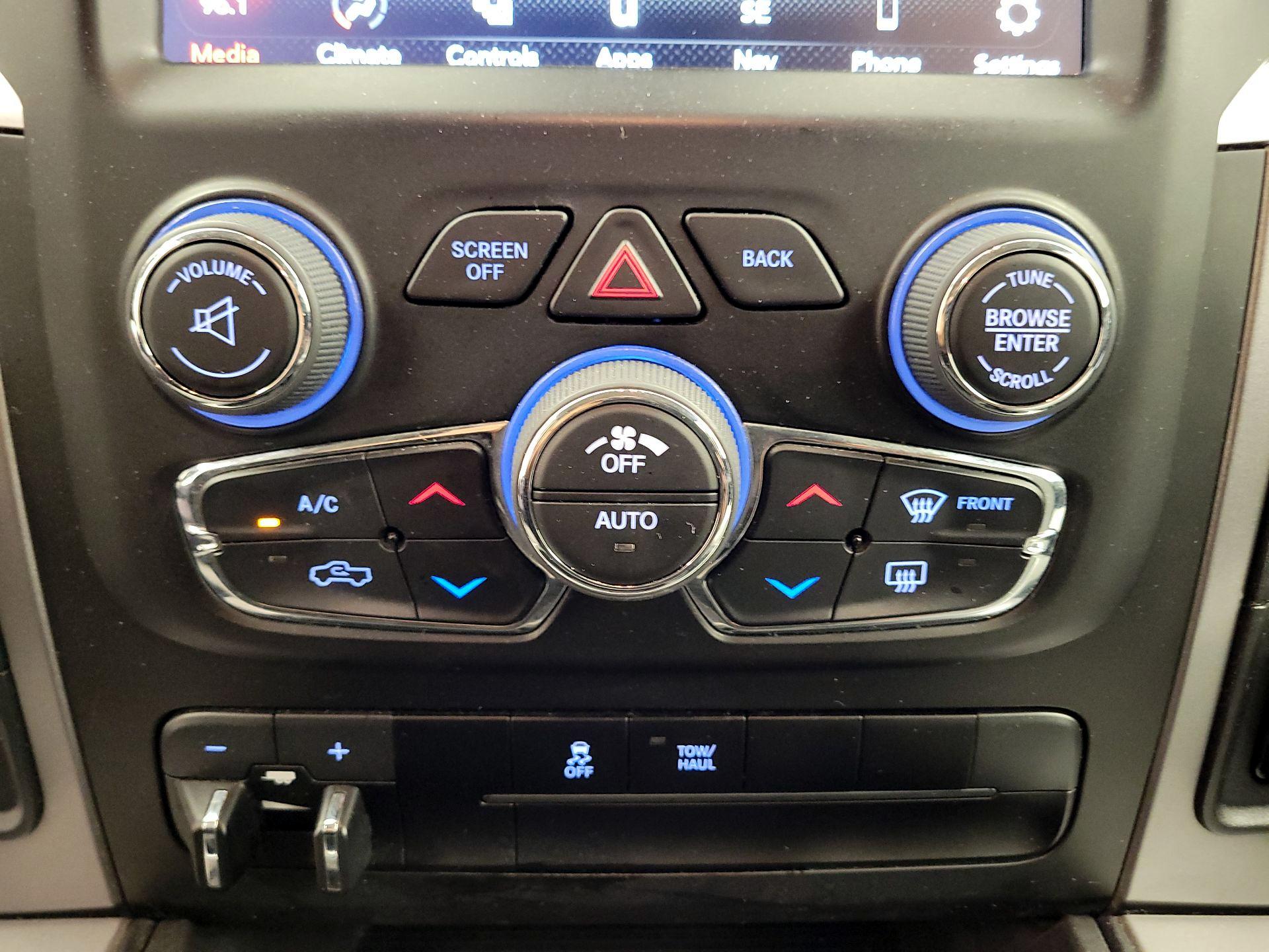 Thumbnail: 2023 RAM 1500 Classic - 14