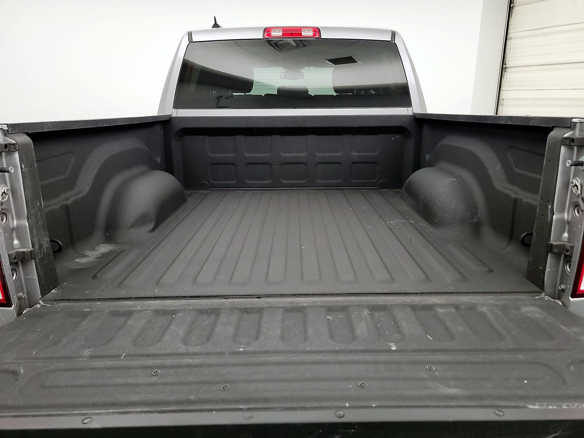 Thumbnail: 2023 RAM 1500 Classic - 16