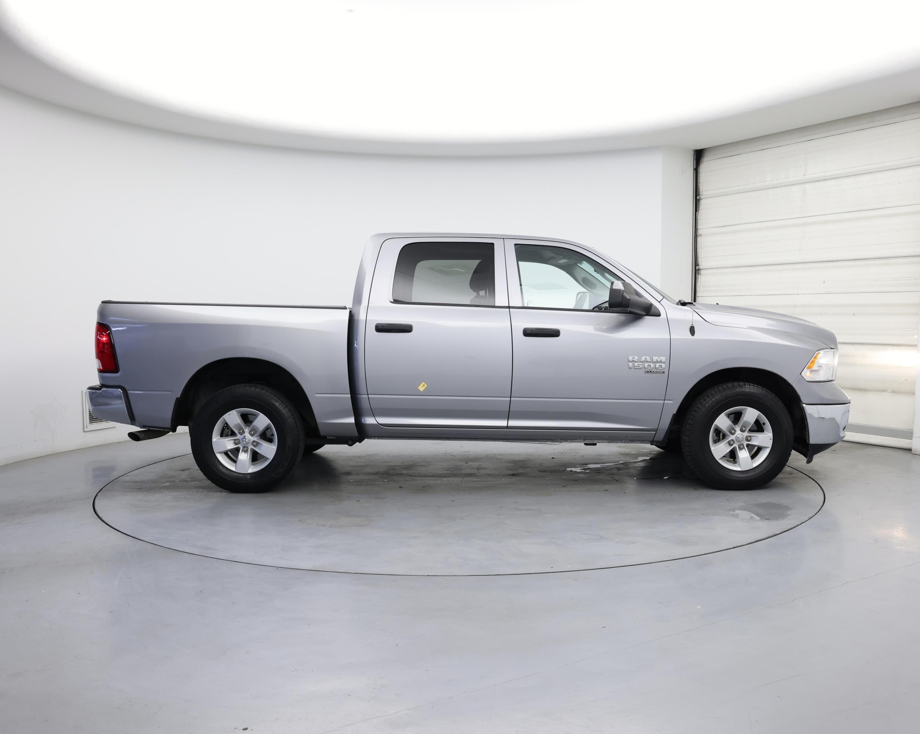 Thumbnail: 2023 RAM 1500 Classic - 7