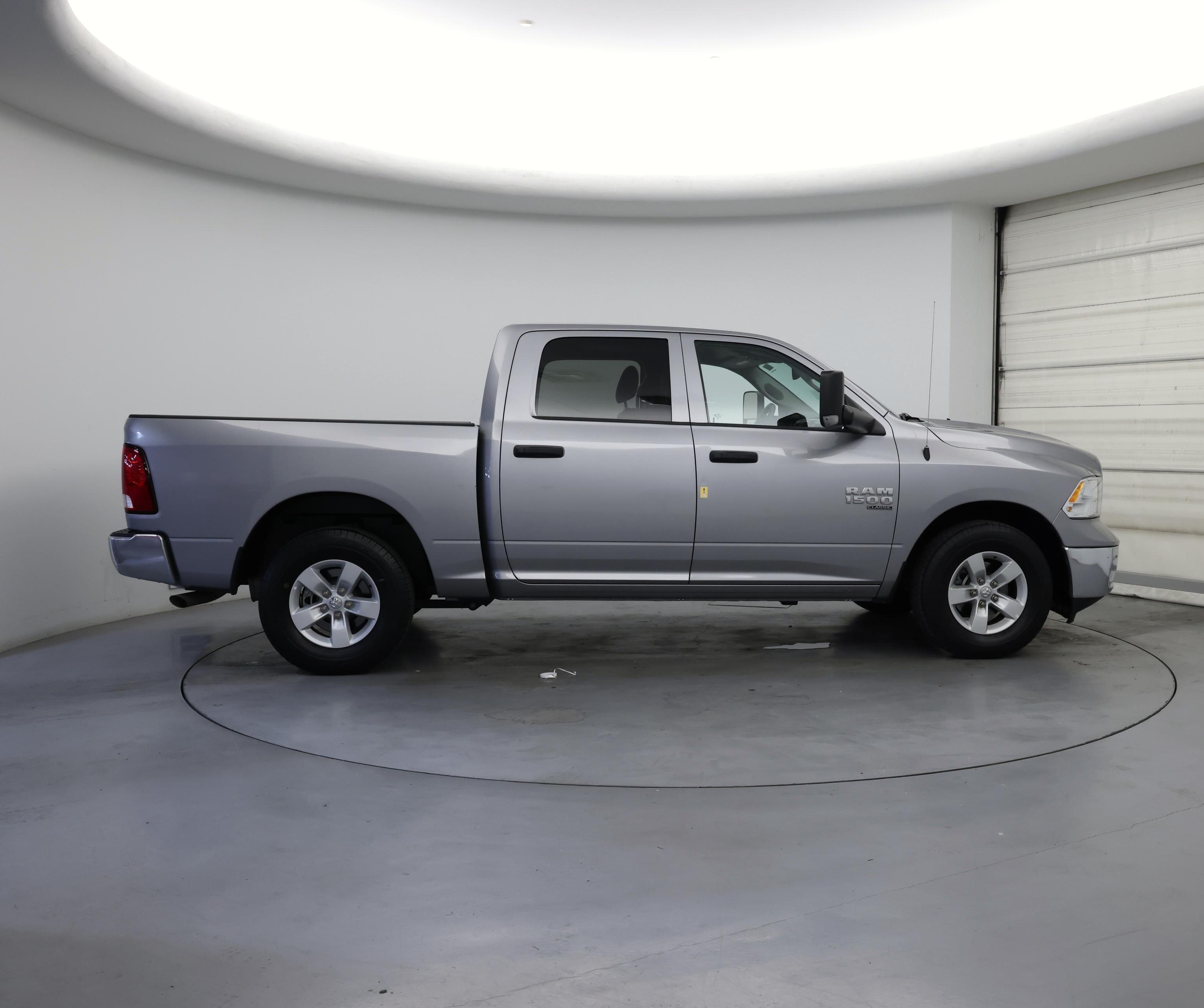 Thumbnail: 2023 RAM 1500 Classic - 7