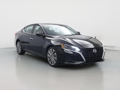 Black 2023 Nissan Altima SL