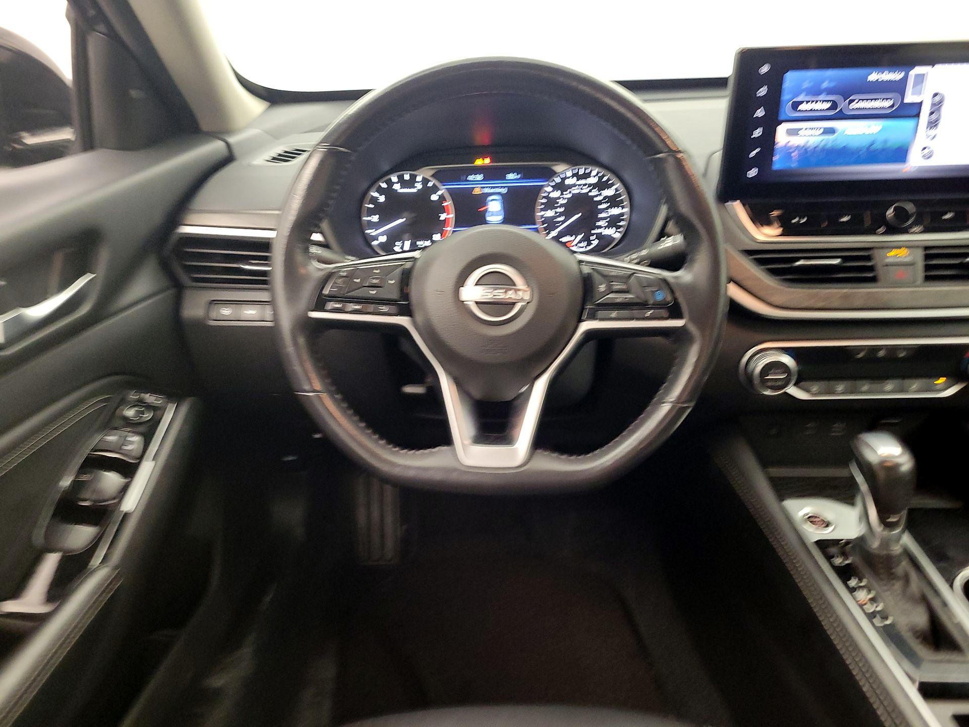 Thumbnail: 2023 Nissan Altima - 10