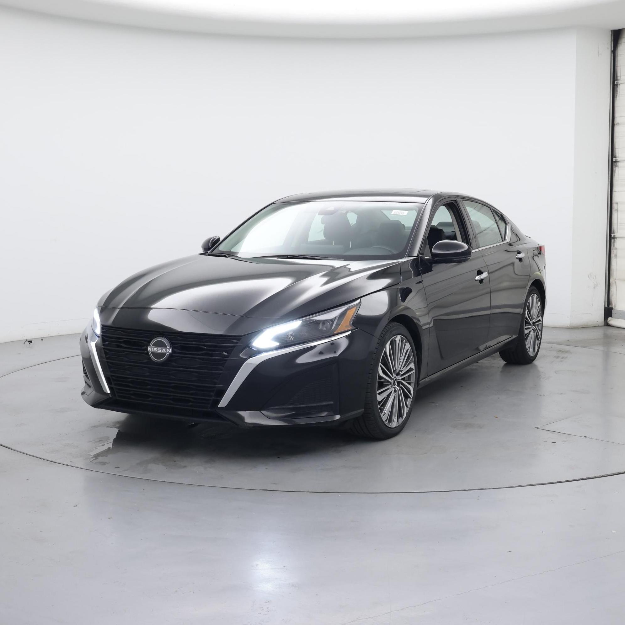 Thumbnail: 2023 Nissan Altima - 4