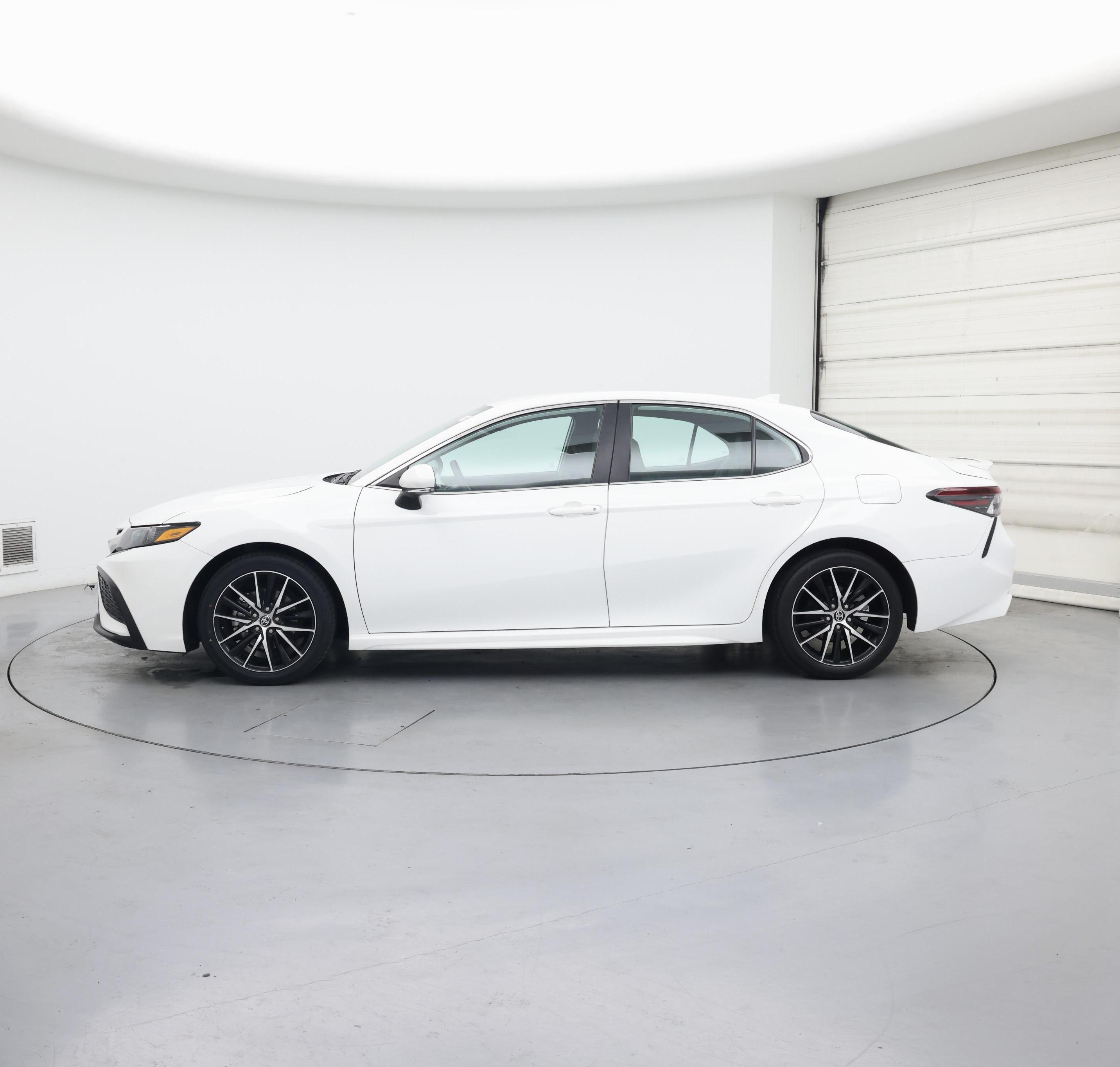 Thumbnail: 2023 Toyota Camry - 3