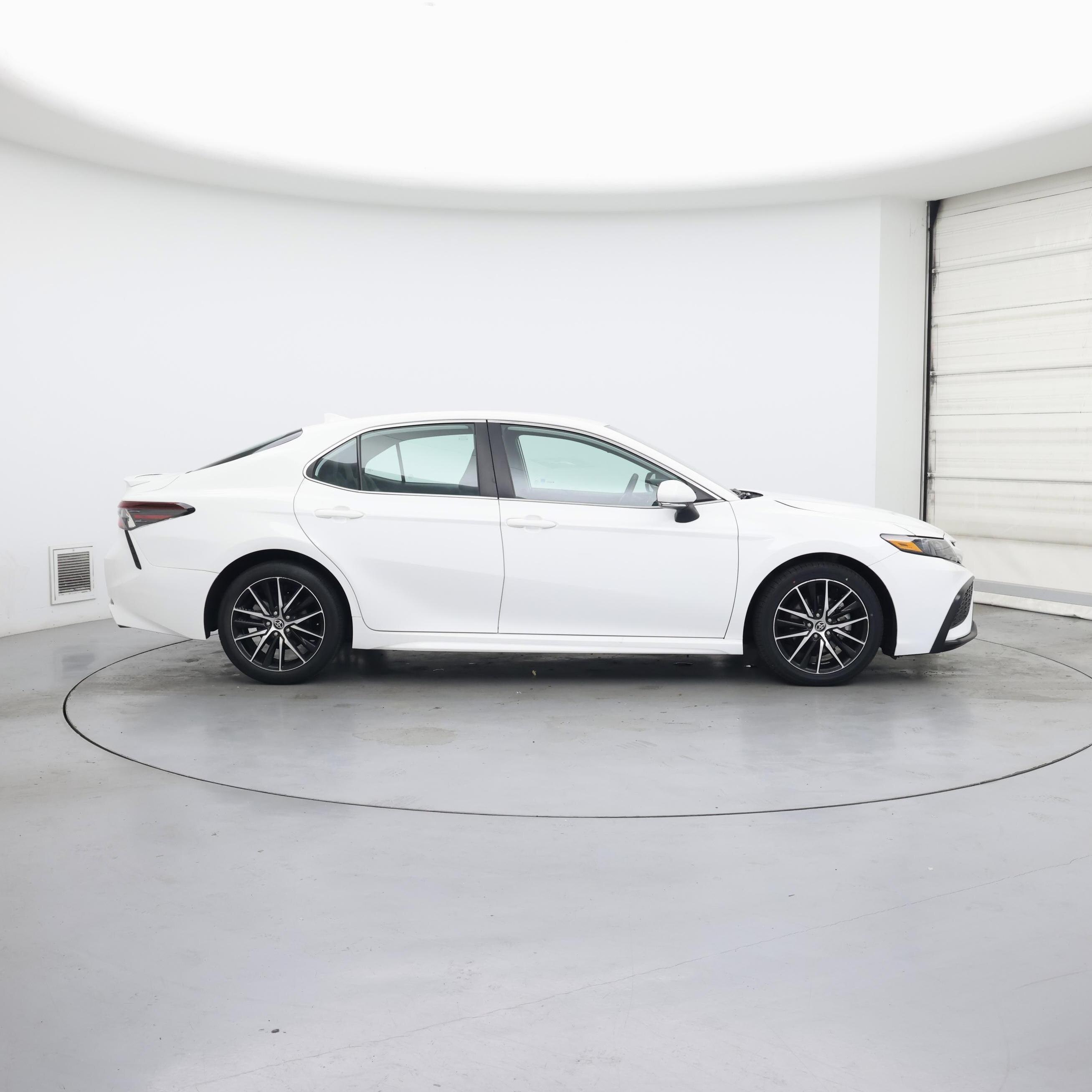 Thumbnail: 2023 Toyota Camry - 7