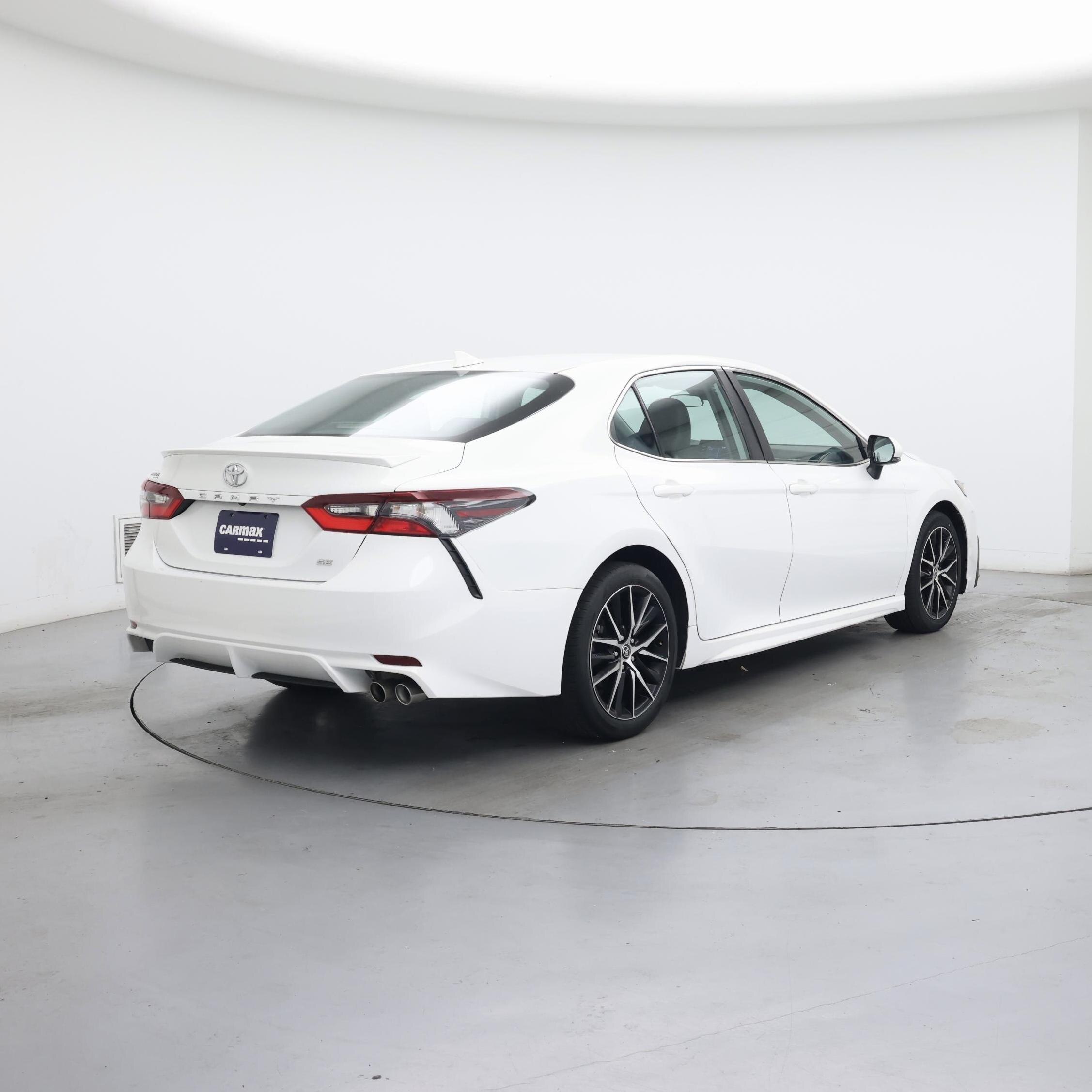 Thumbnail: 2023 Toyota Camry - 8