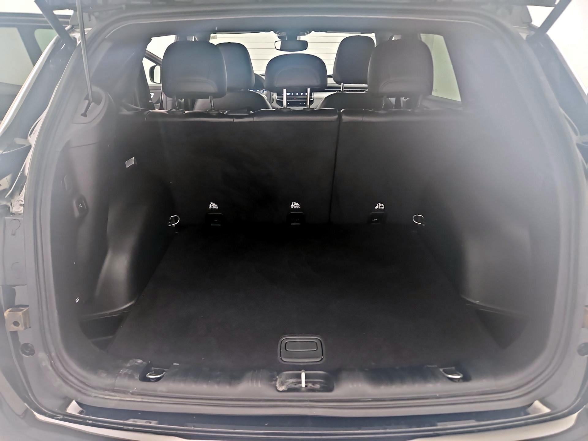 Thumbnail: 2023 Jeep Compass - 17