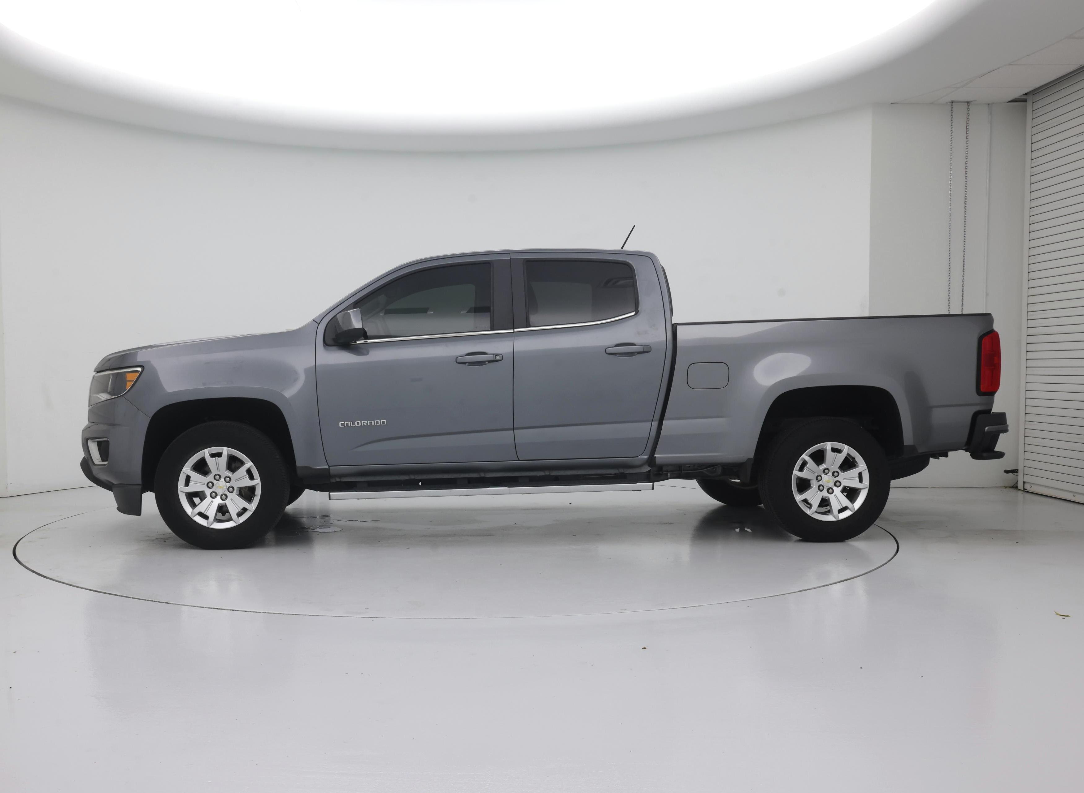 Thumbnail: 2019 Chevrolet Colorado - 3