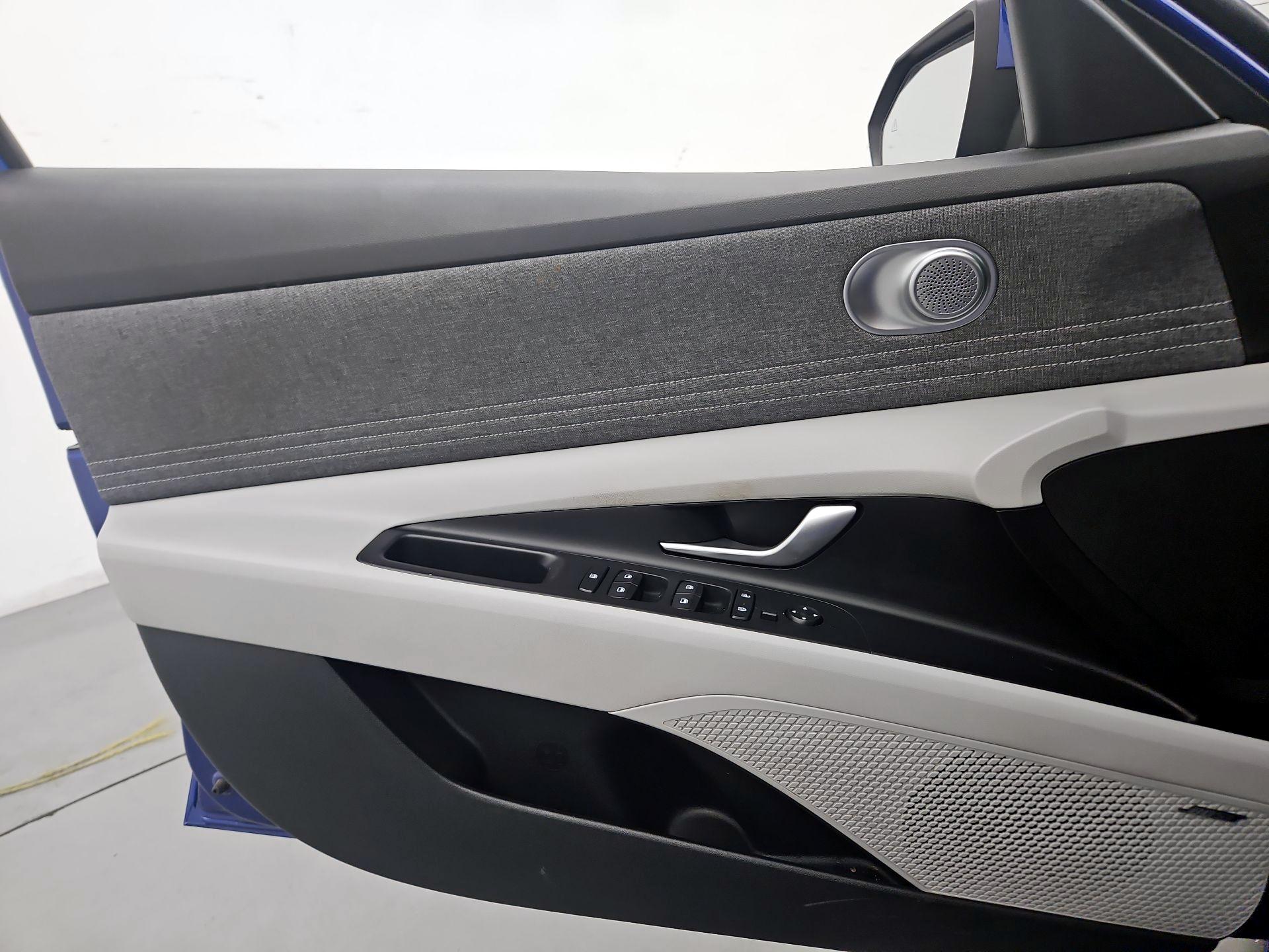 Thumbnail: 2023 Hyundai Elantra - 12