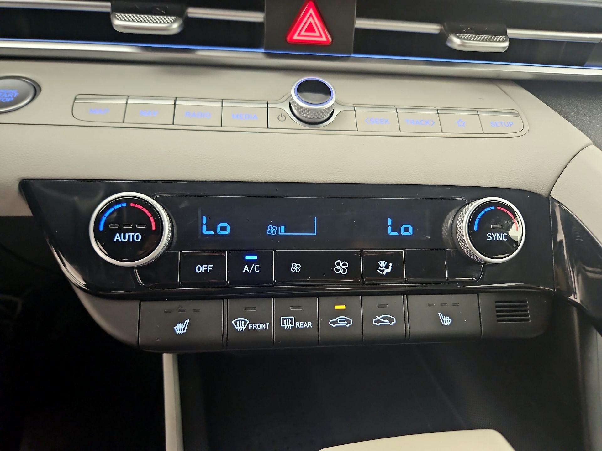 Thumbnail: 2023 Hyundai Elantra - 17
