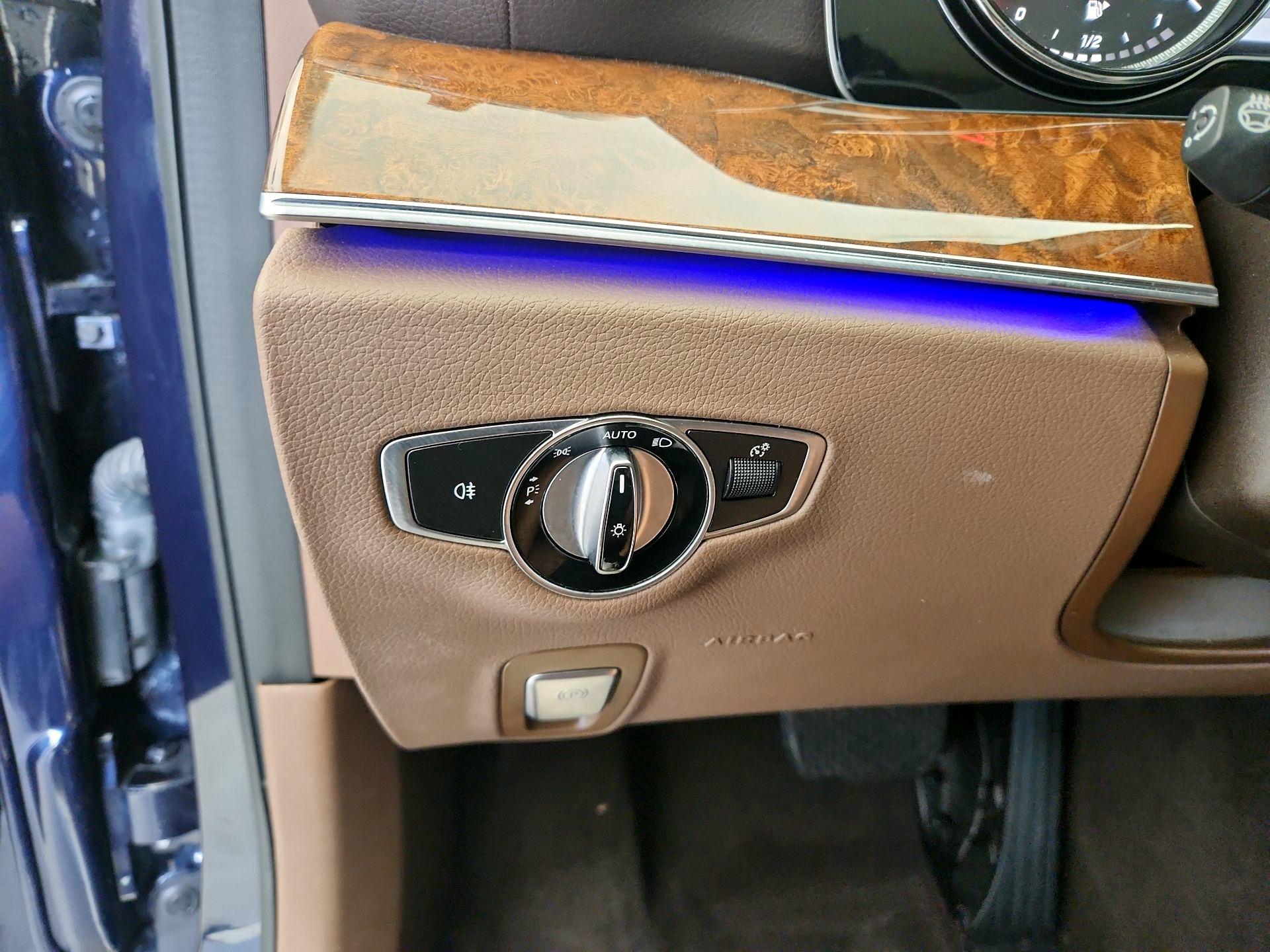 Thumbnail: 2019 Mercedes-Benz E-Class - 13