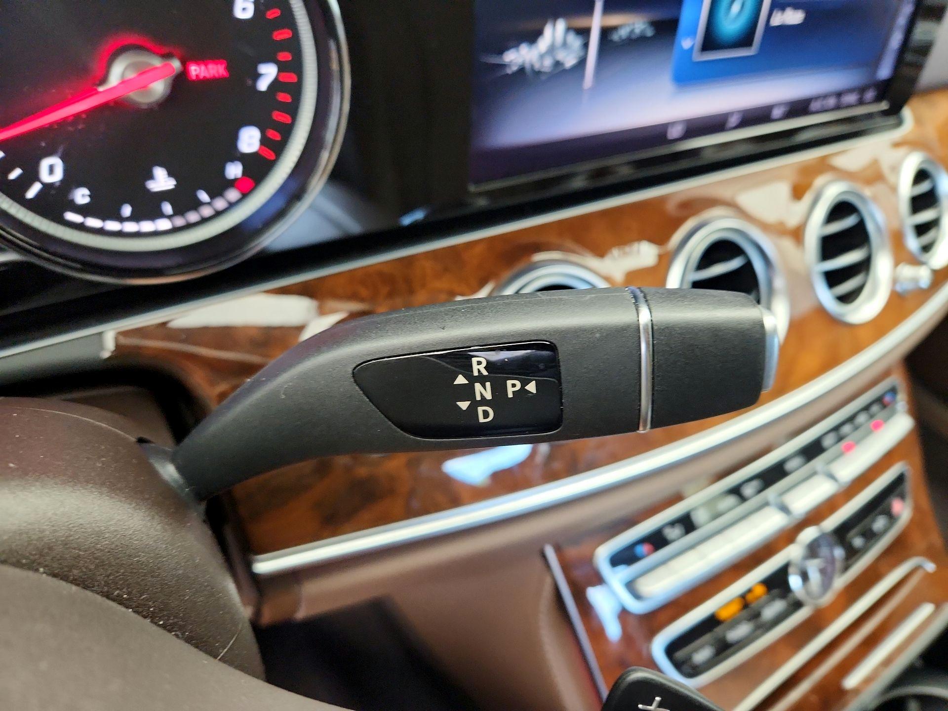 Thumbnail: 2019 Mercedes-Benz E-Class - 17