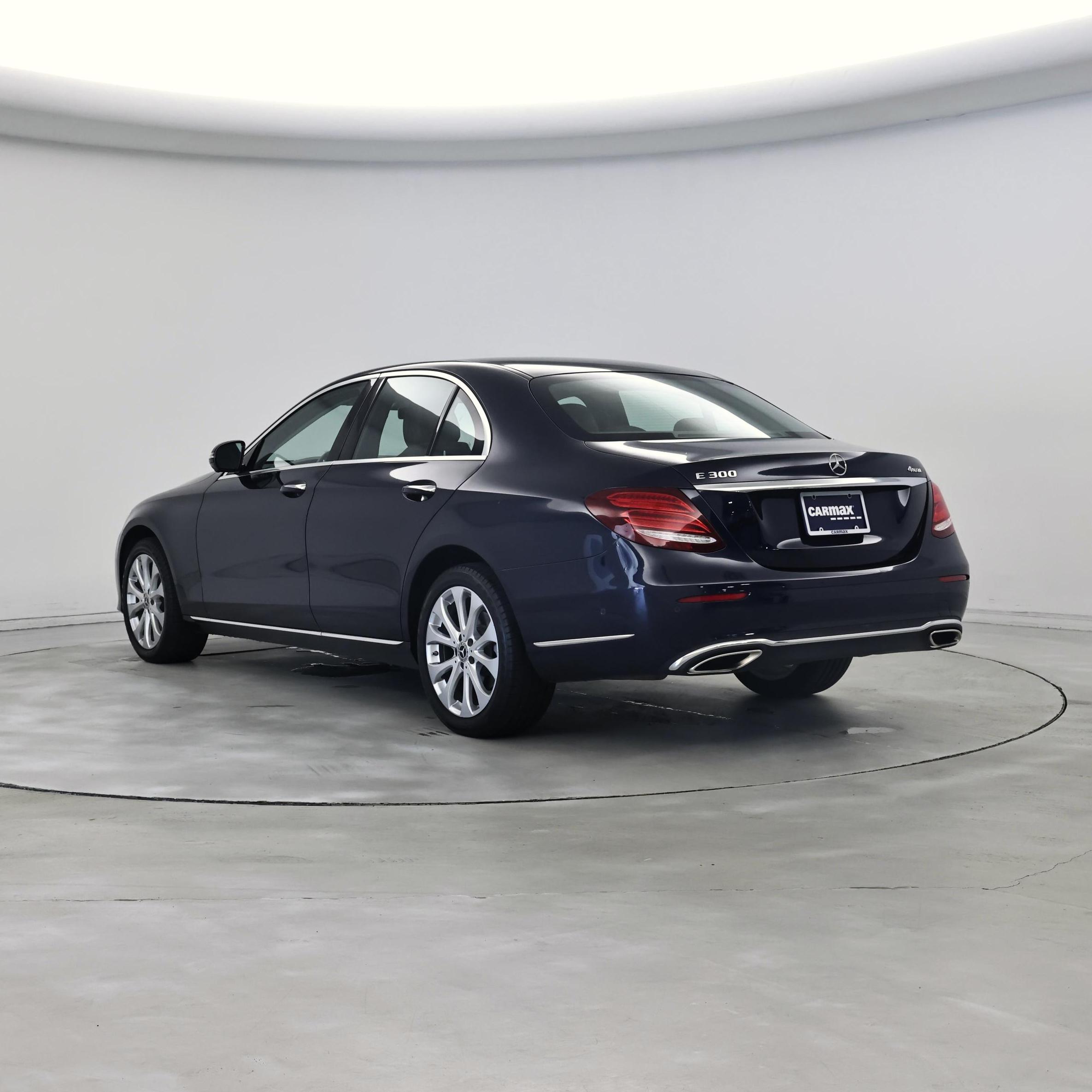 Thumbnail: 2019 Mercedes-Benz E-Class - 2