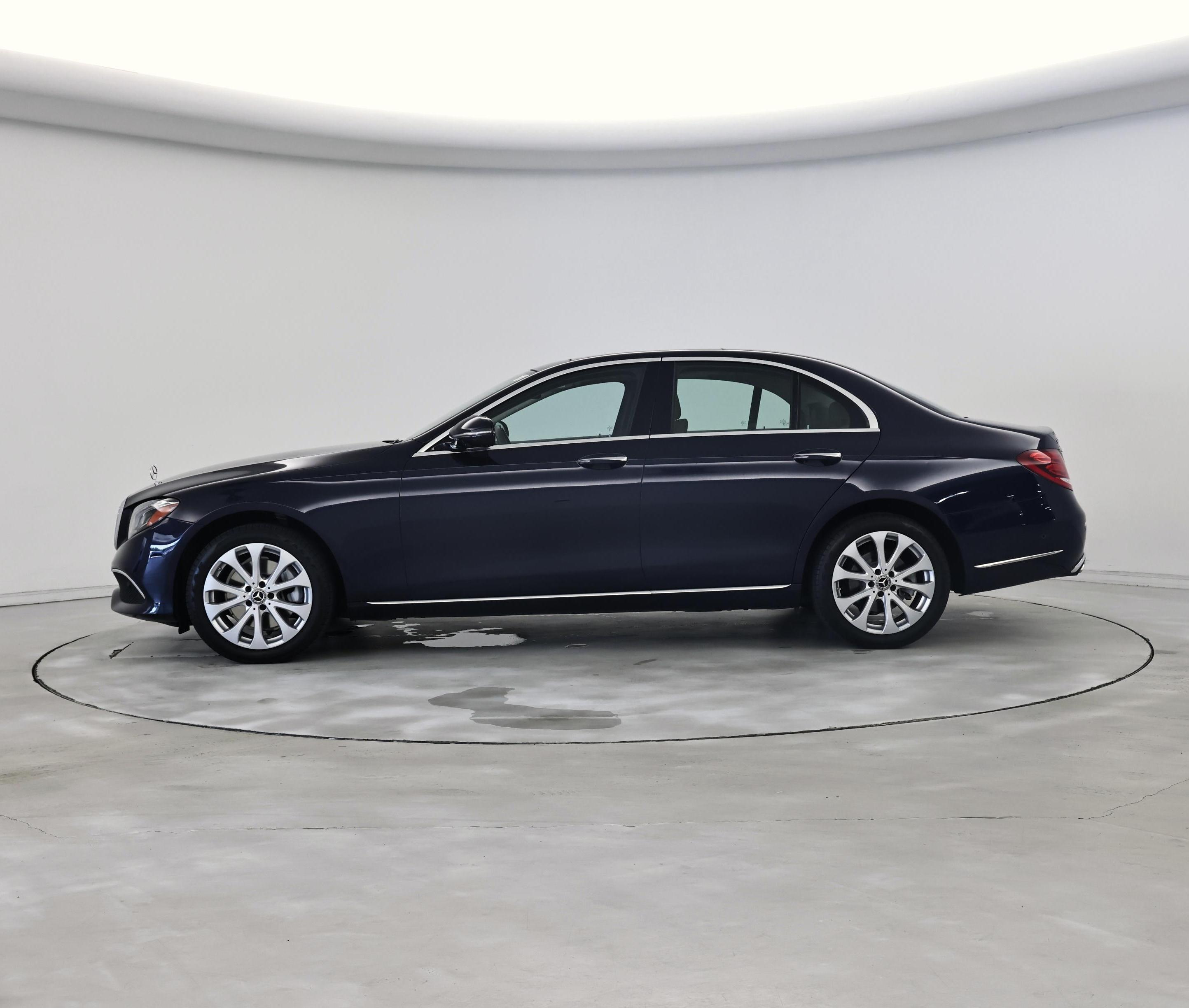 Thumbnail: 2019 Mercedes-Benz E-Class - 3