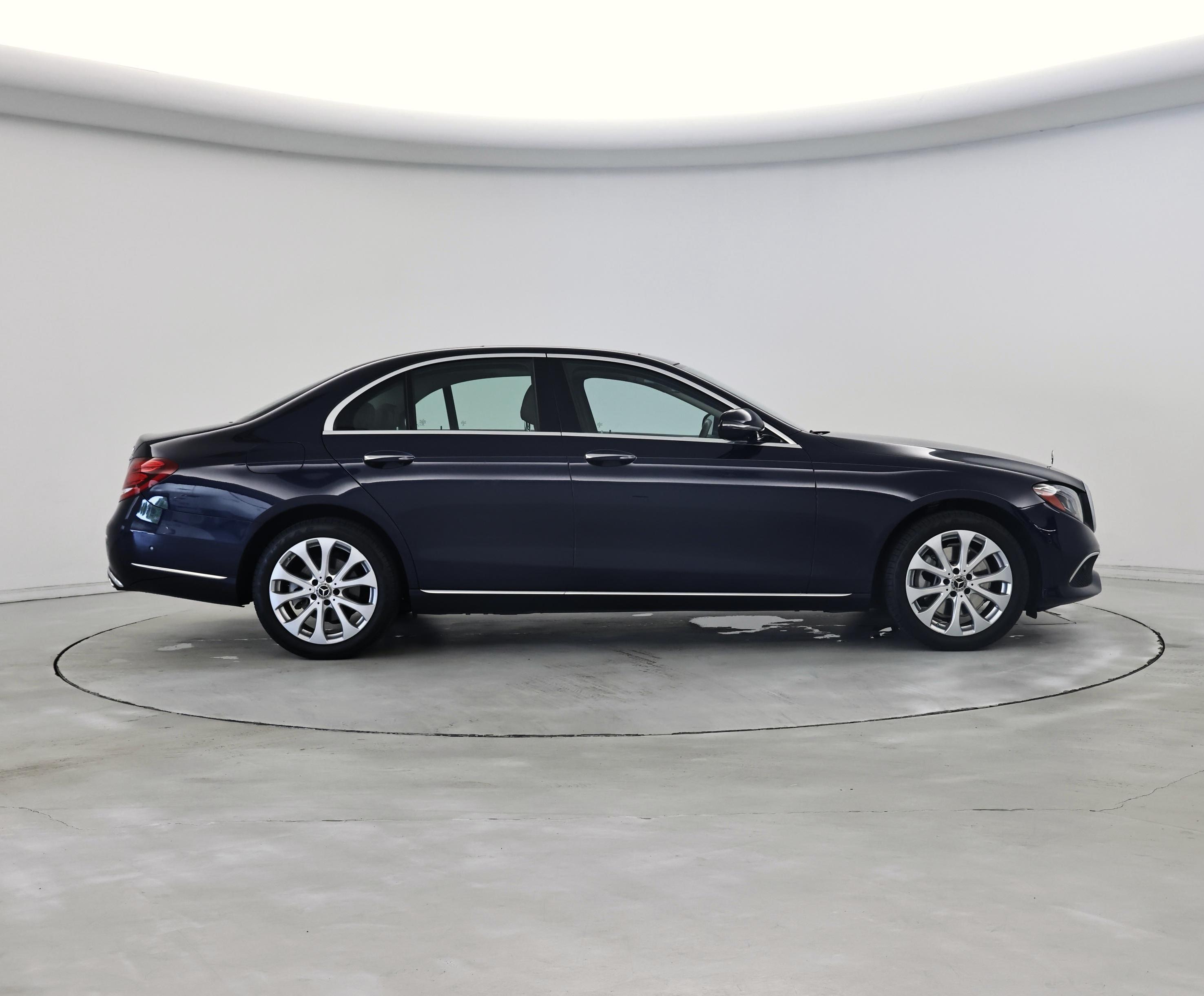 Thumbnail: 2019 Mercedes-Benz E-Class - 7