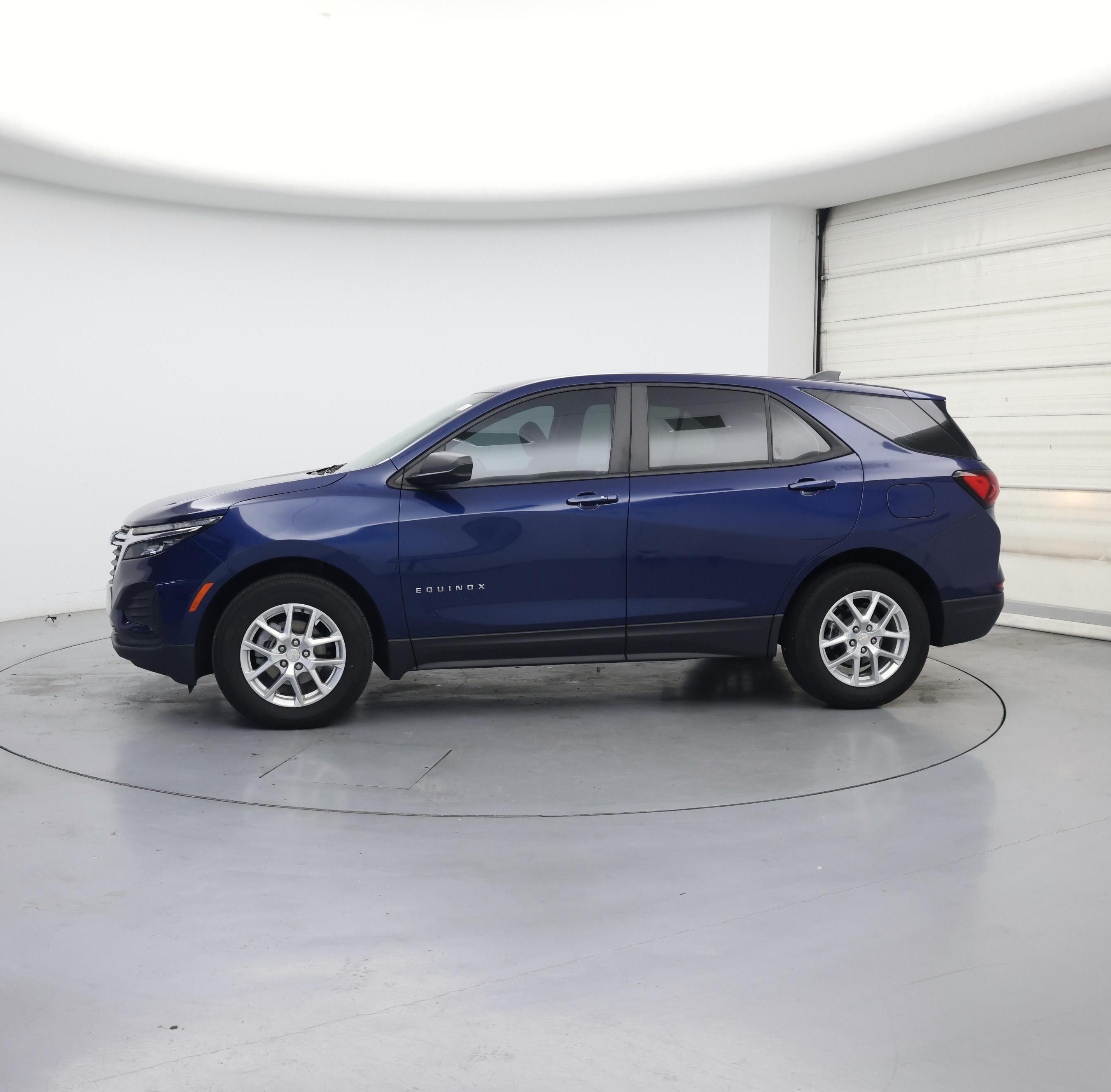 Thumbnail: 2023 Chevrolet Equinox - 3