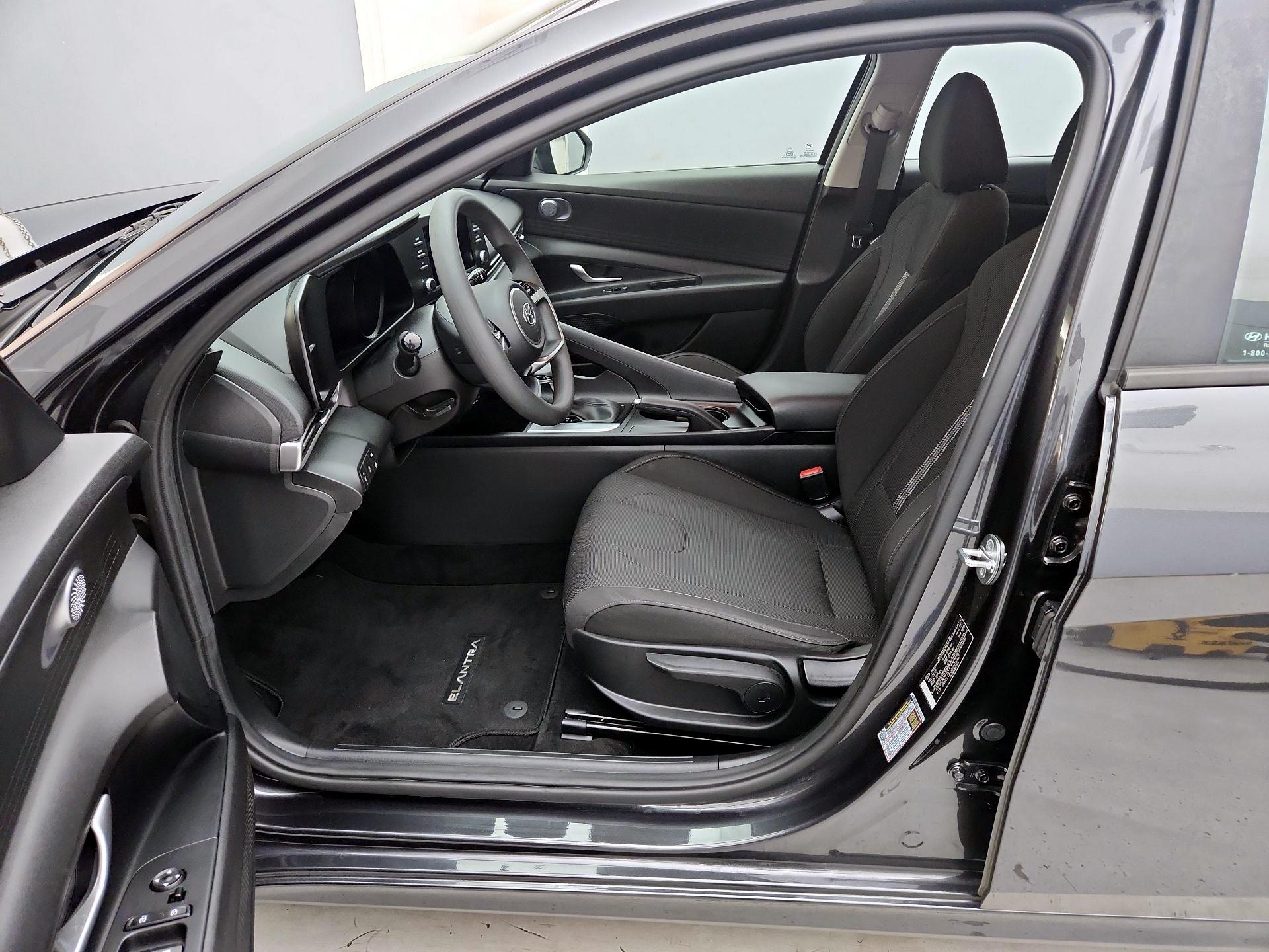 Thumbnail: 2023 Hyundai Elantra - 11