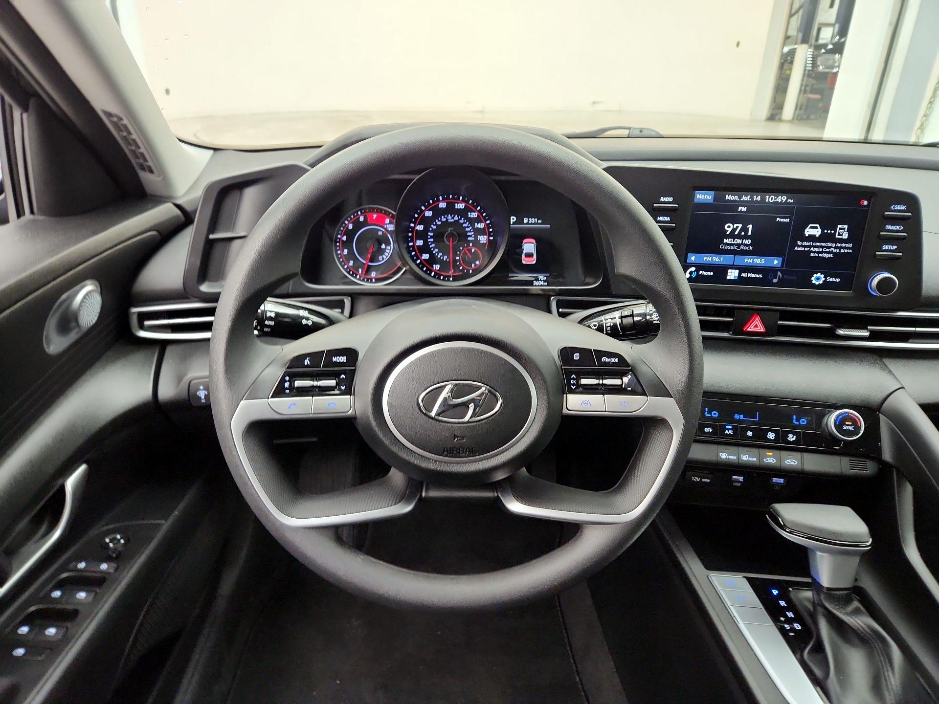 Thumbnail: 2021 Hyundai Elantra - 10
