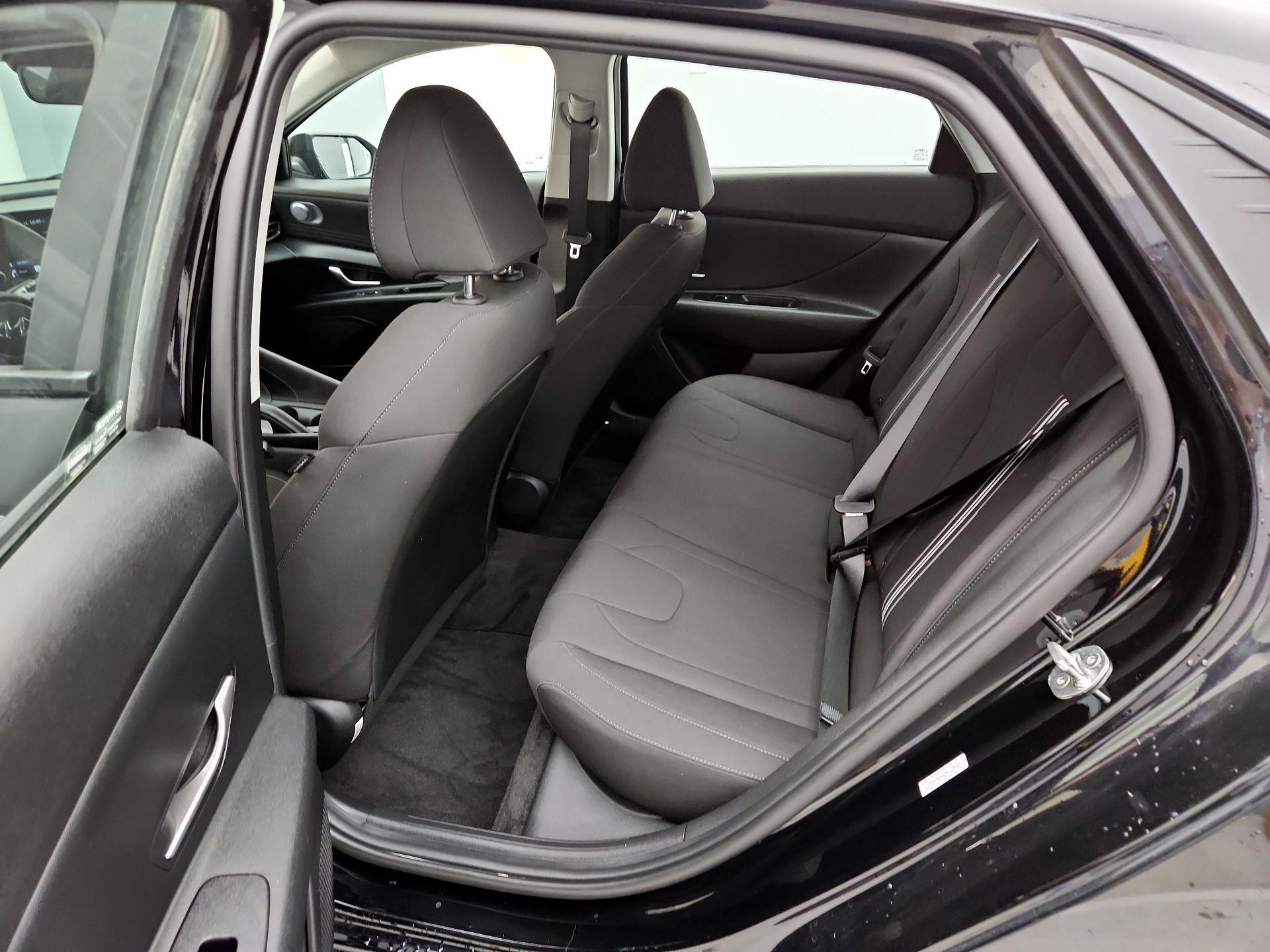Thumbnail: 2021 Hyundai Elantra - 19