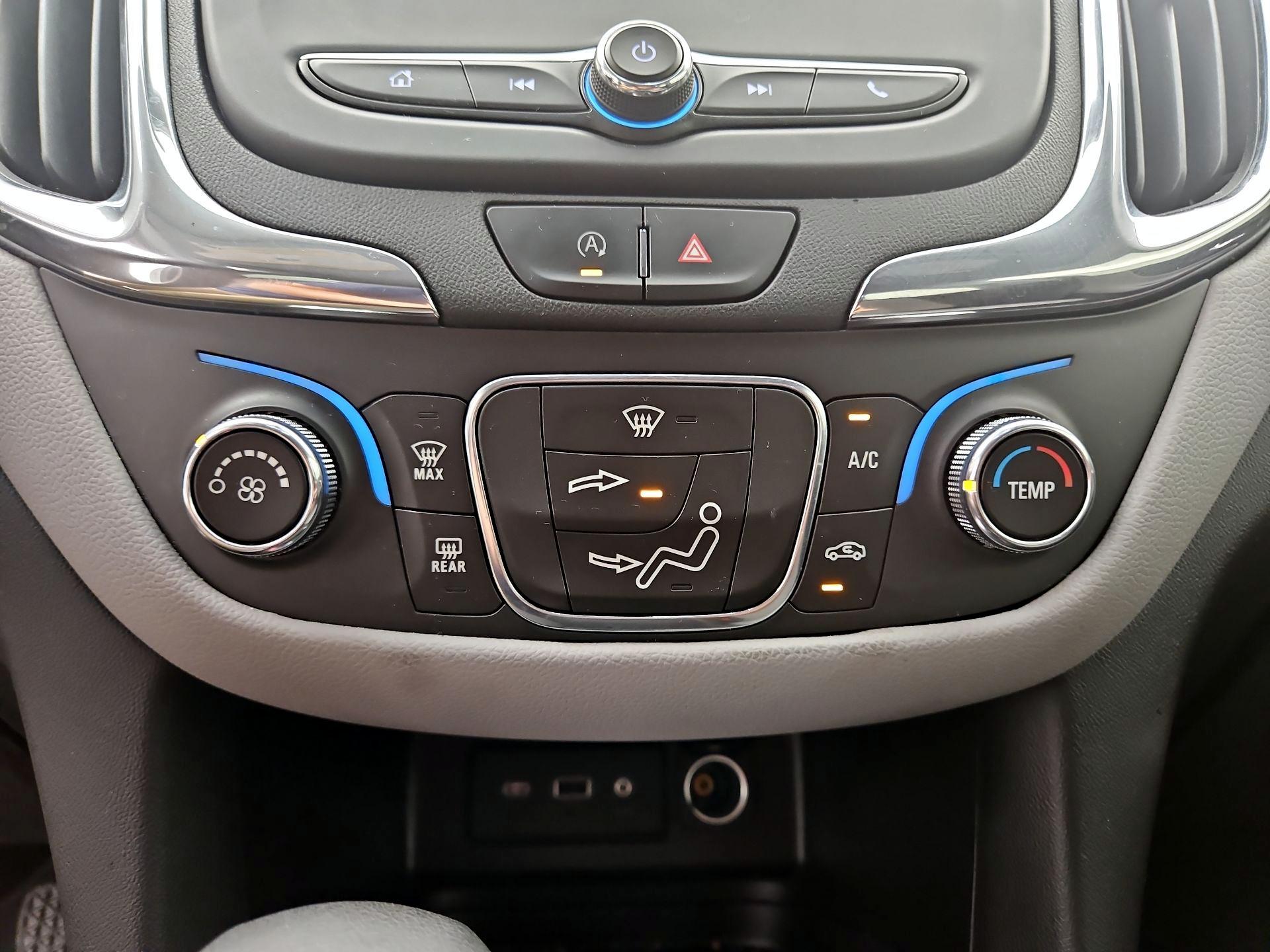 Thumbnail: 2022 Chevrolet Equinox - 16