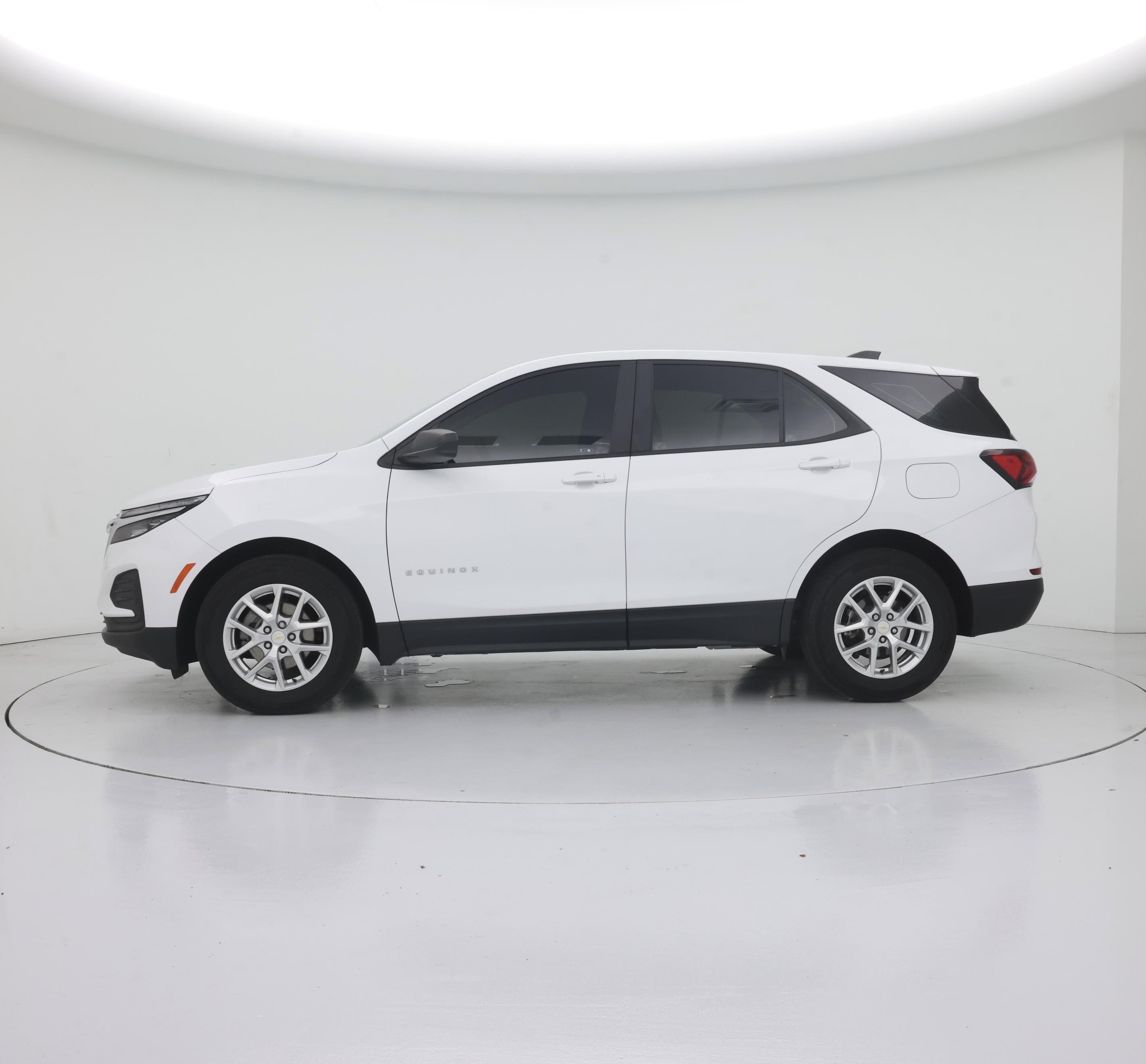 Thumbnail: 2022 Chevrolet Equinox - 3