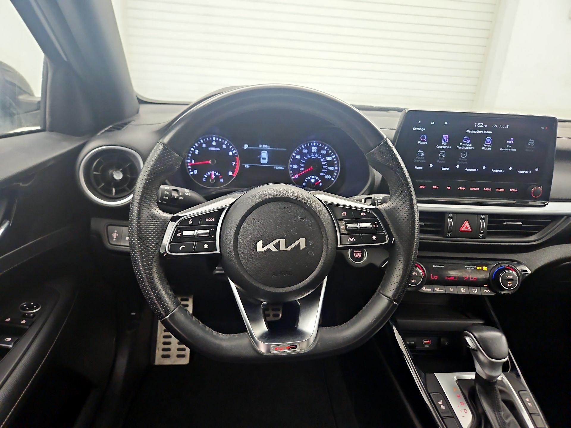 Thumbnail: 2022 Kia Forte - 10