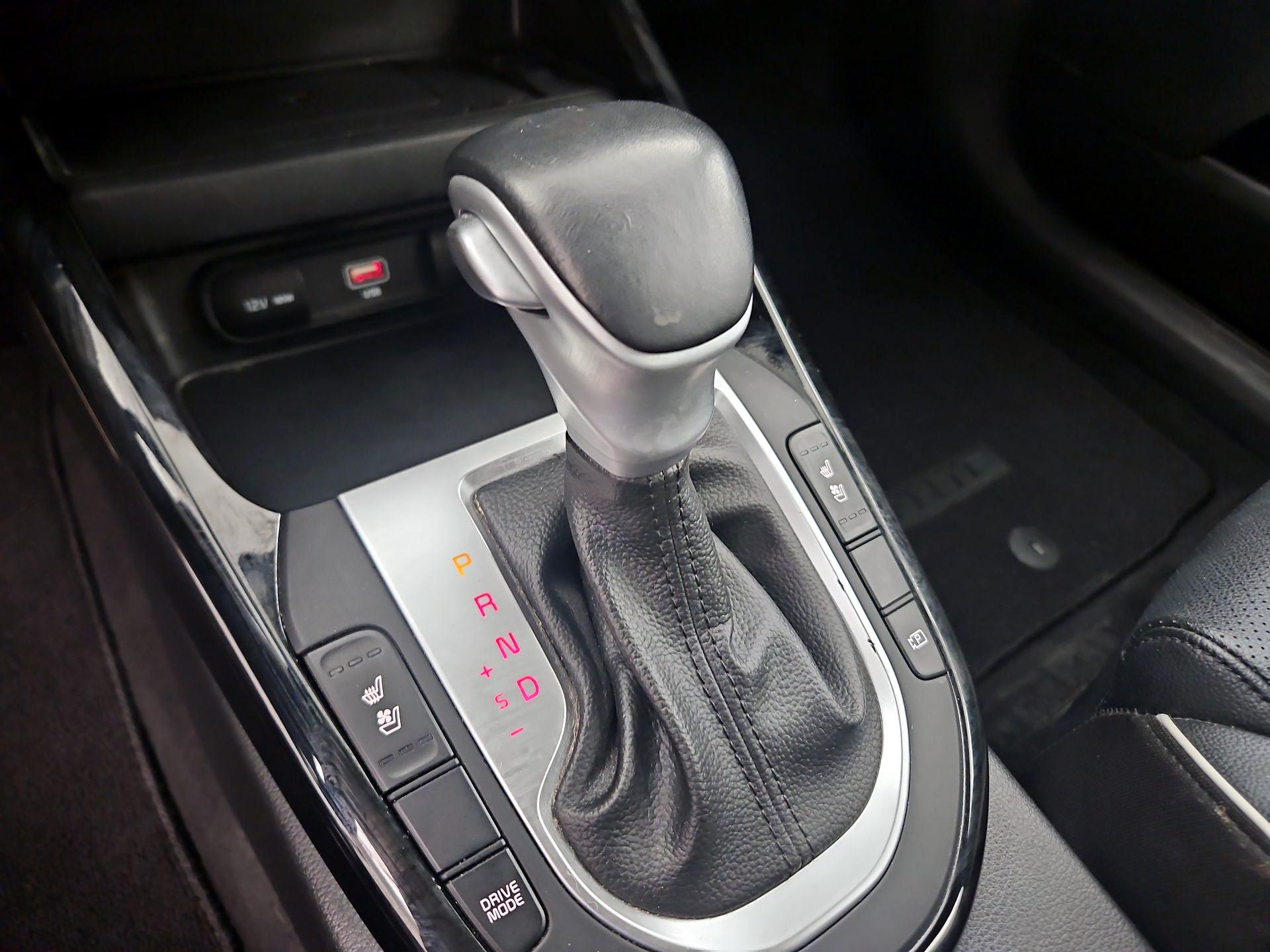 Thumbnail: 2022 Kia Forte - 16