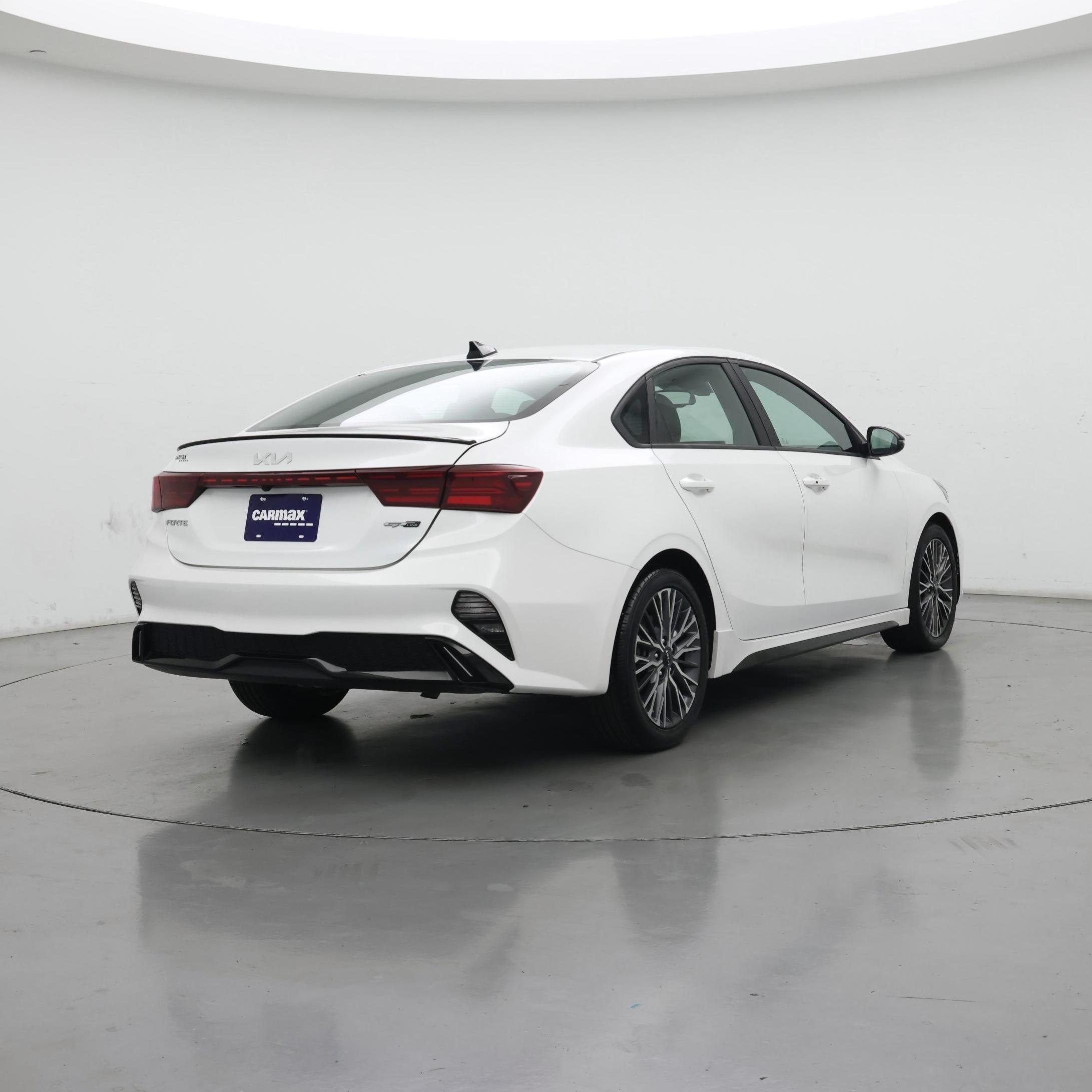 Thumbnail: 2022 Kia Forte - 8