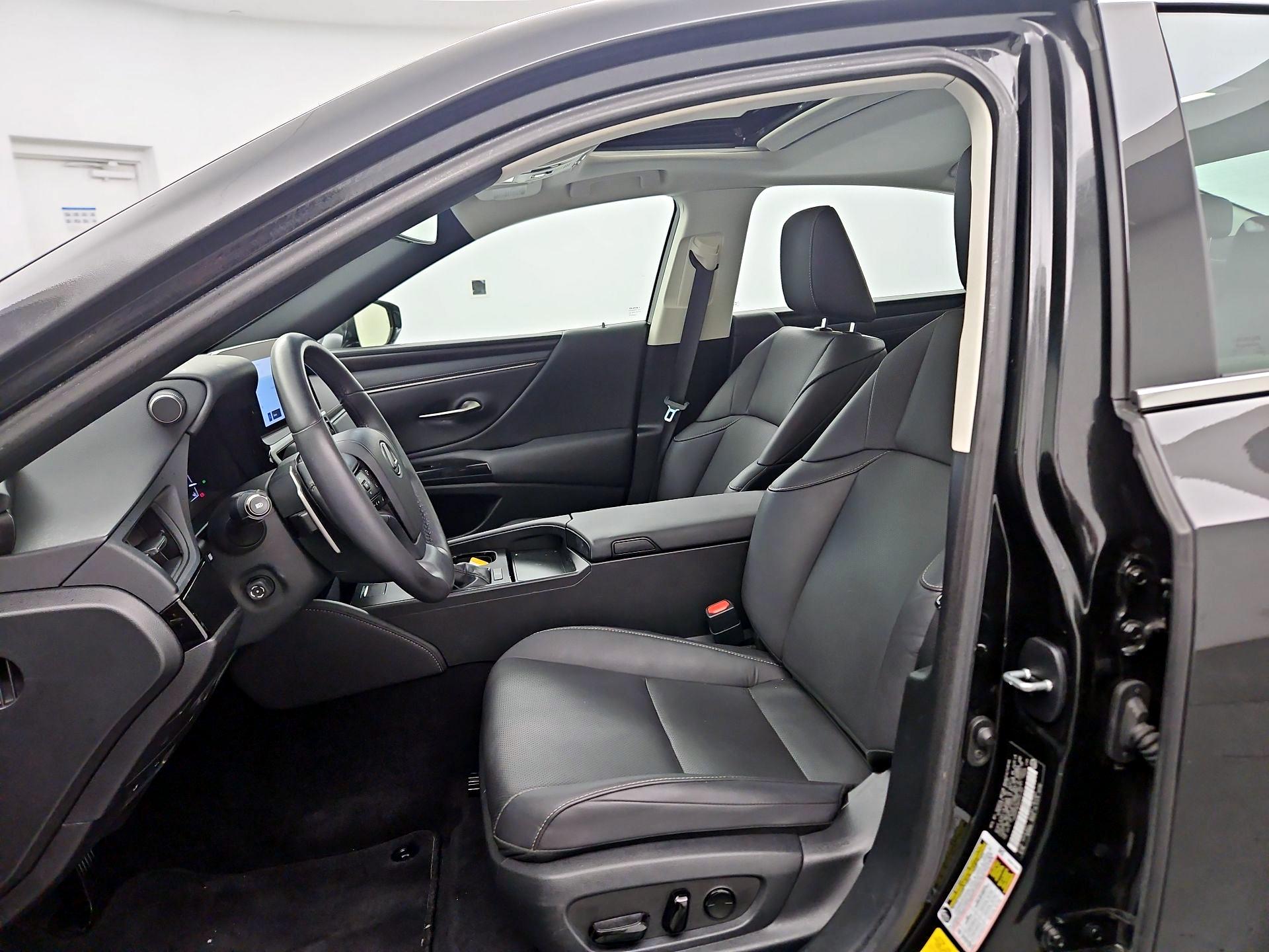 Thumbnail: 2023 Lexus ES - 11