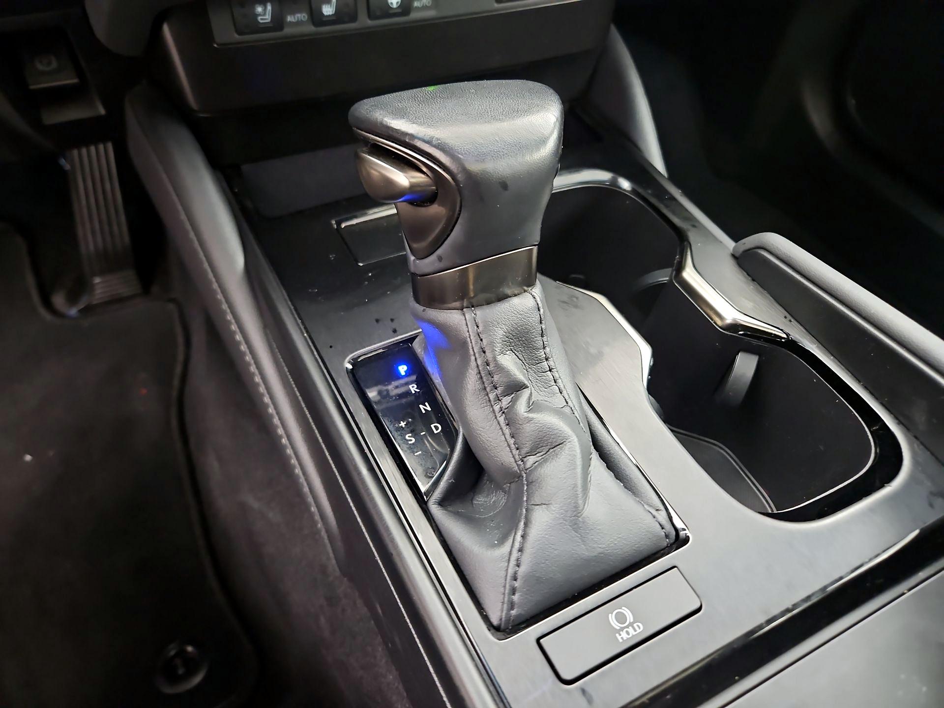 Thumbnail: 2023 Lexus ES - 15