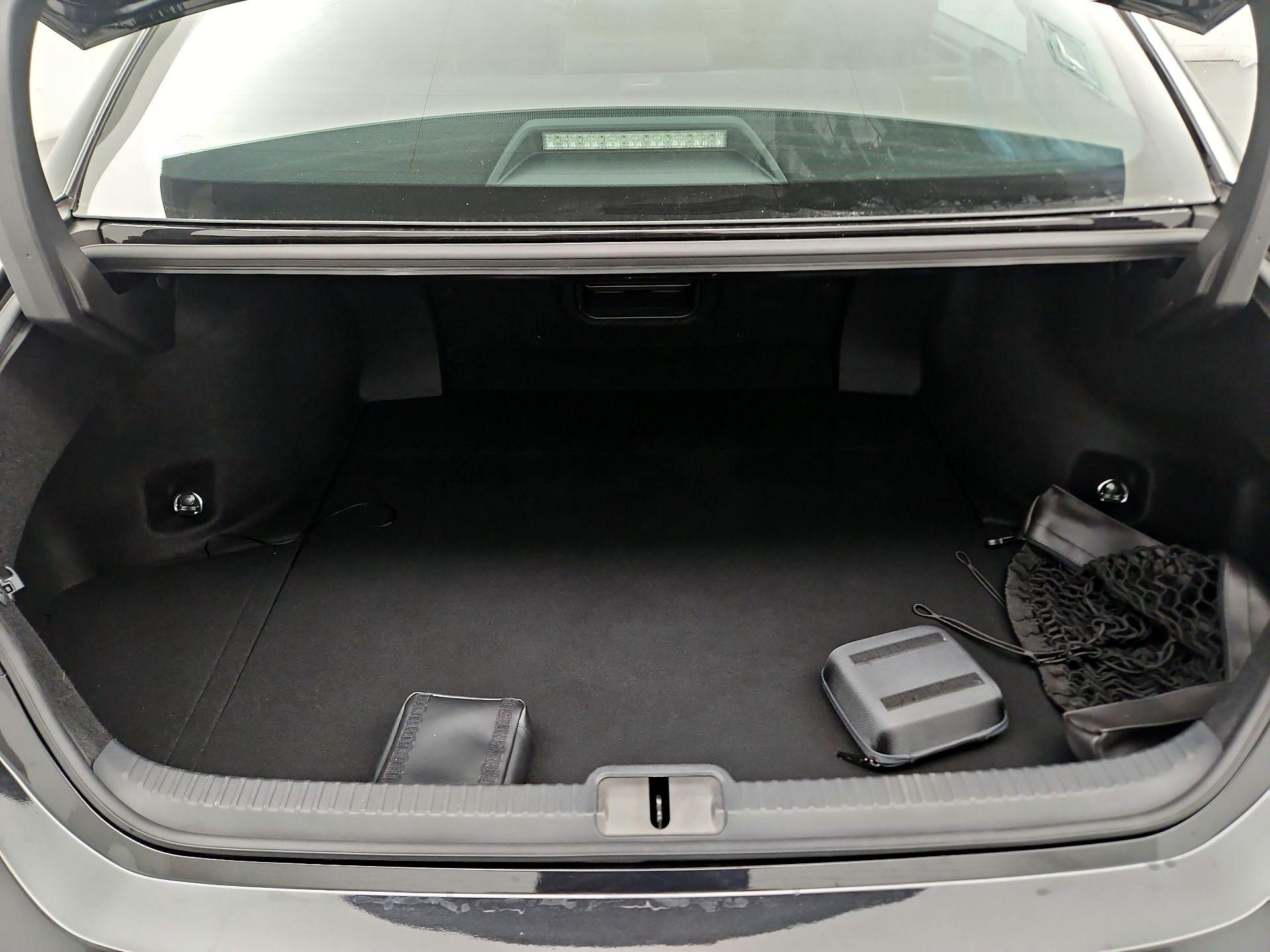 Thumbnail: 2023 Lexus ES - 16