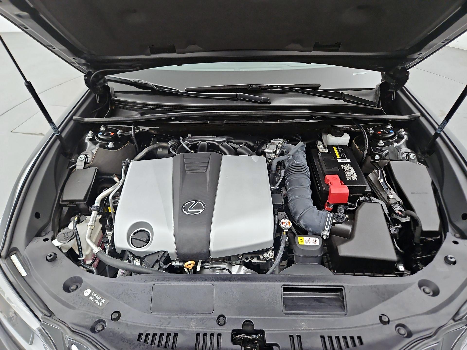 Thumbnail: 2023 Lexus ES - 17